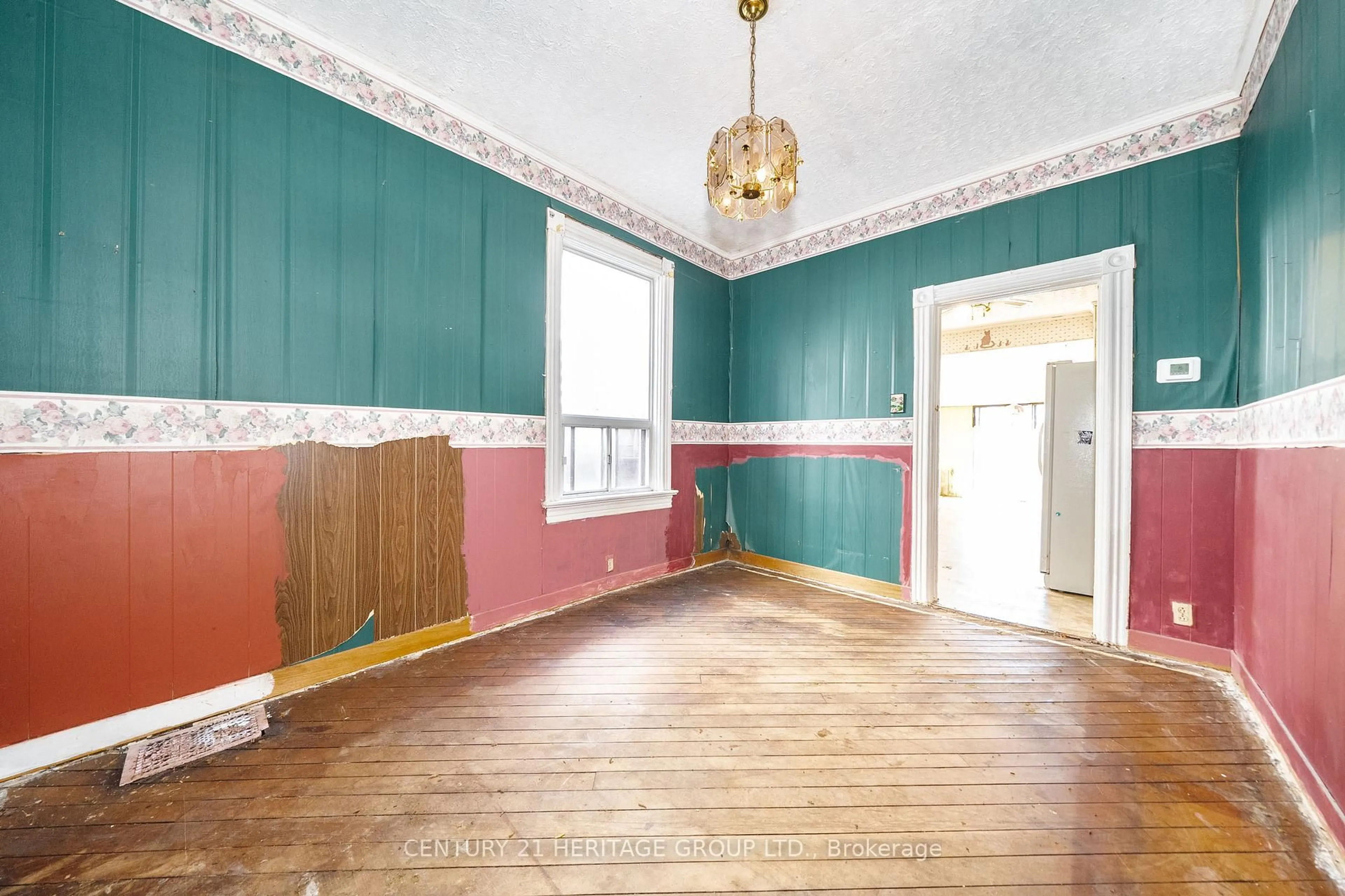 A pic of a room for 403 Brock Ave, Toronto Ontario M6H 3N6