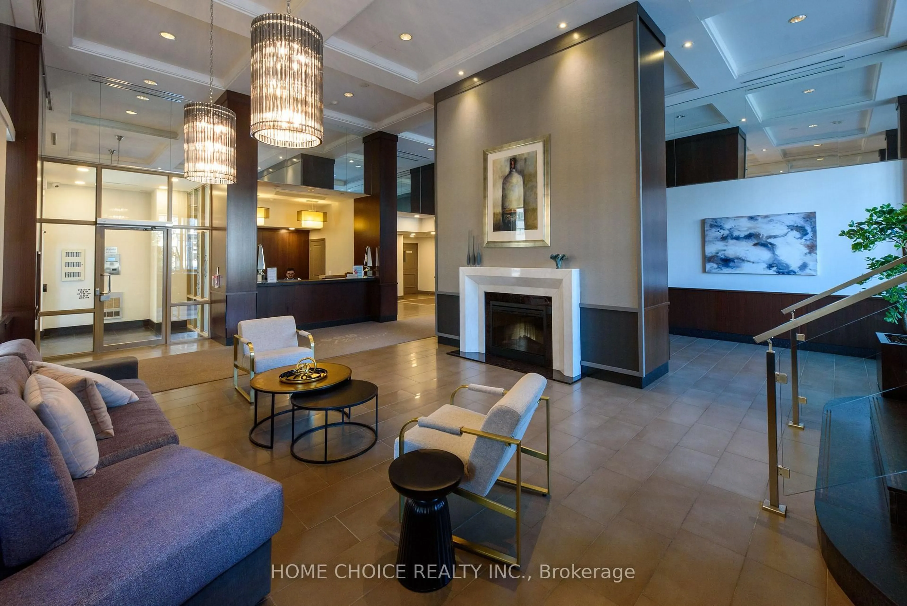 Lobby for 900 Mount Pleasant Rd #623, Toronto Ontario M4P 3J9