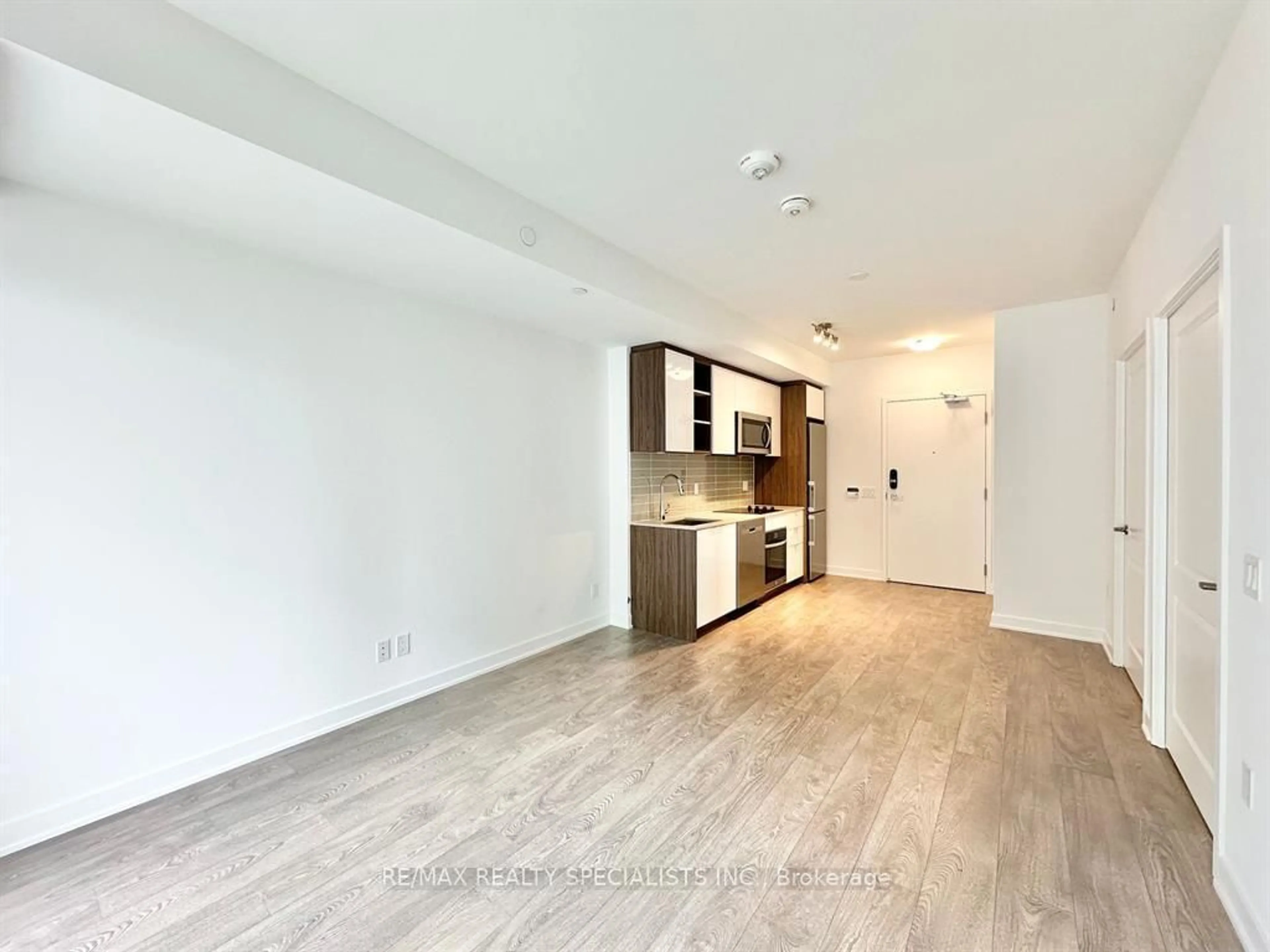 A pic of a room for 543 Richmond St #502, Toronto Ontario M5V 1Y6