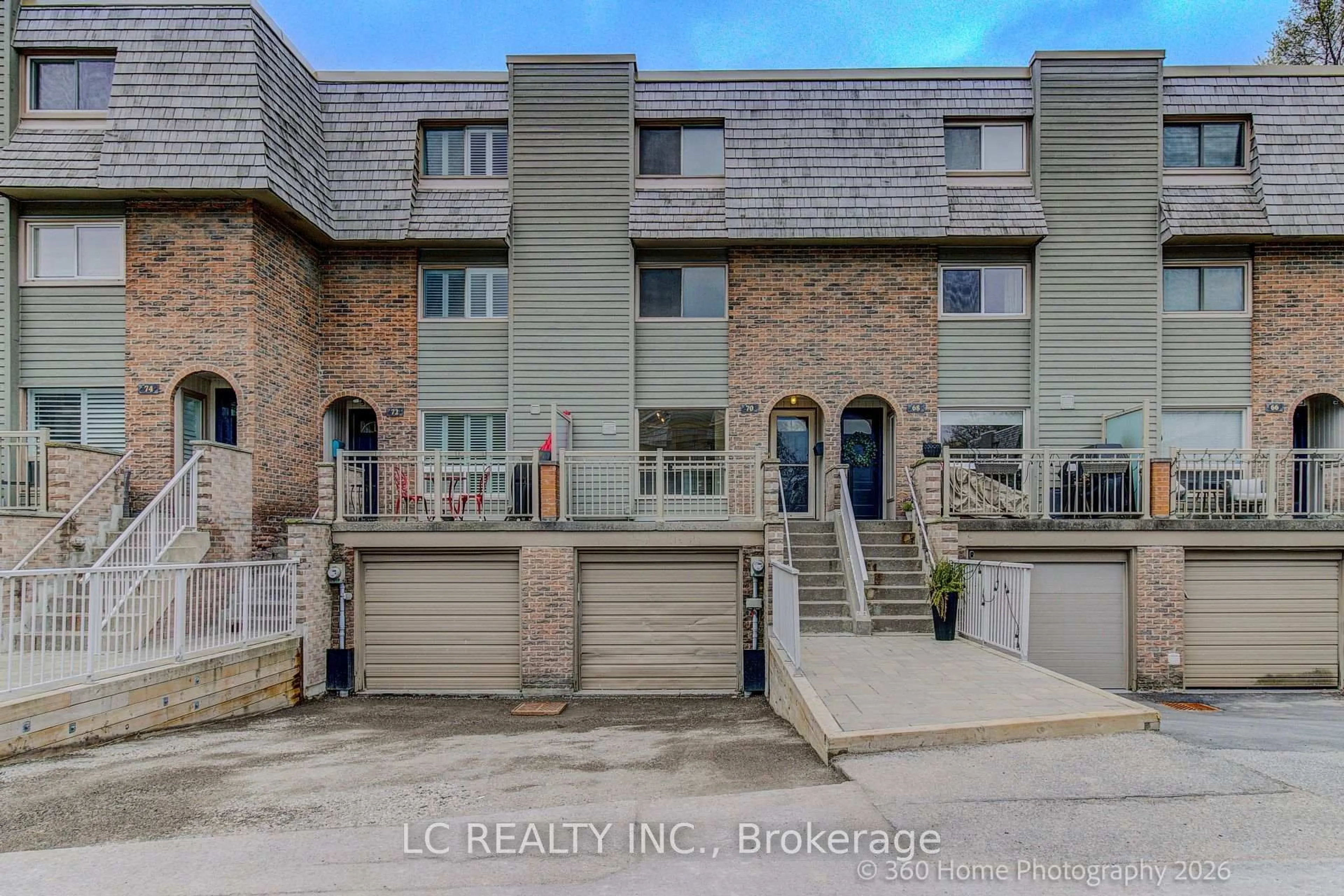 A pic from outside/outdoor area/front of a property/back of a property/a pic from drone, street for 70 Dutch myrtle Way, Toronto Ontario M3B 3K8