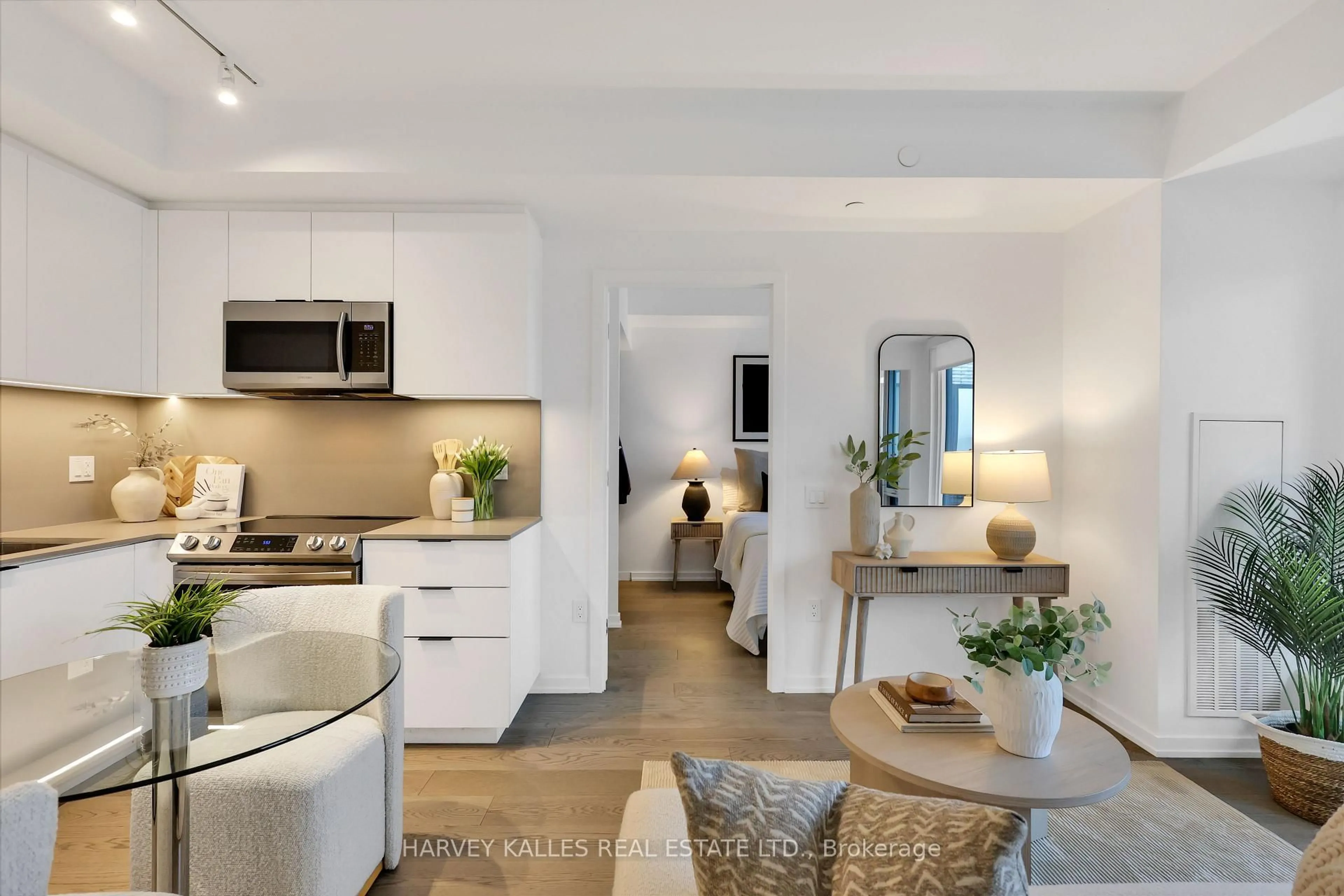Open concept kitchen, ceramic/tile floor for 50 Power St #605, Toronto Ontario M5A 0V3