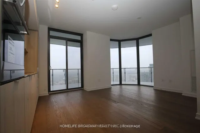 11 Wellesley St #5708, Toronto 4