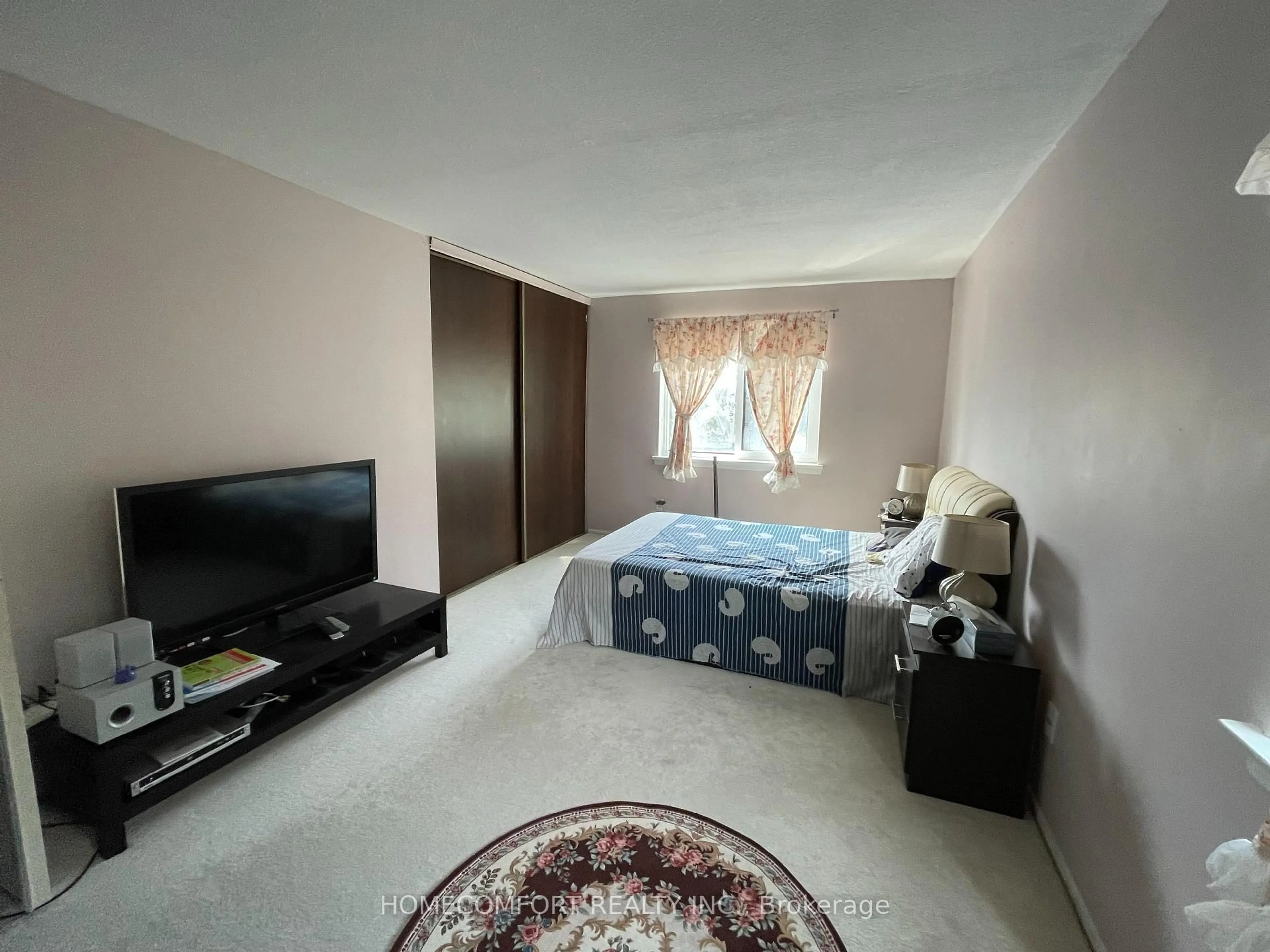A pic of a room for 3740 Don Mills Rd #104, Toronto Ontario M2H 3J2