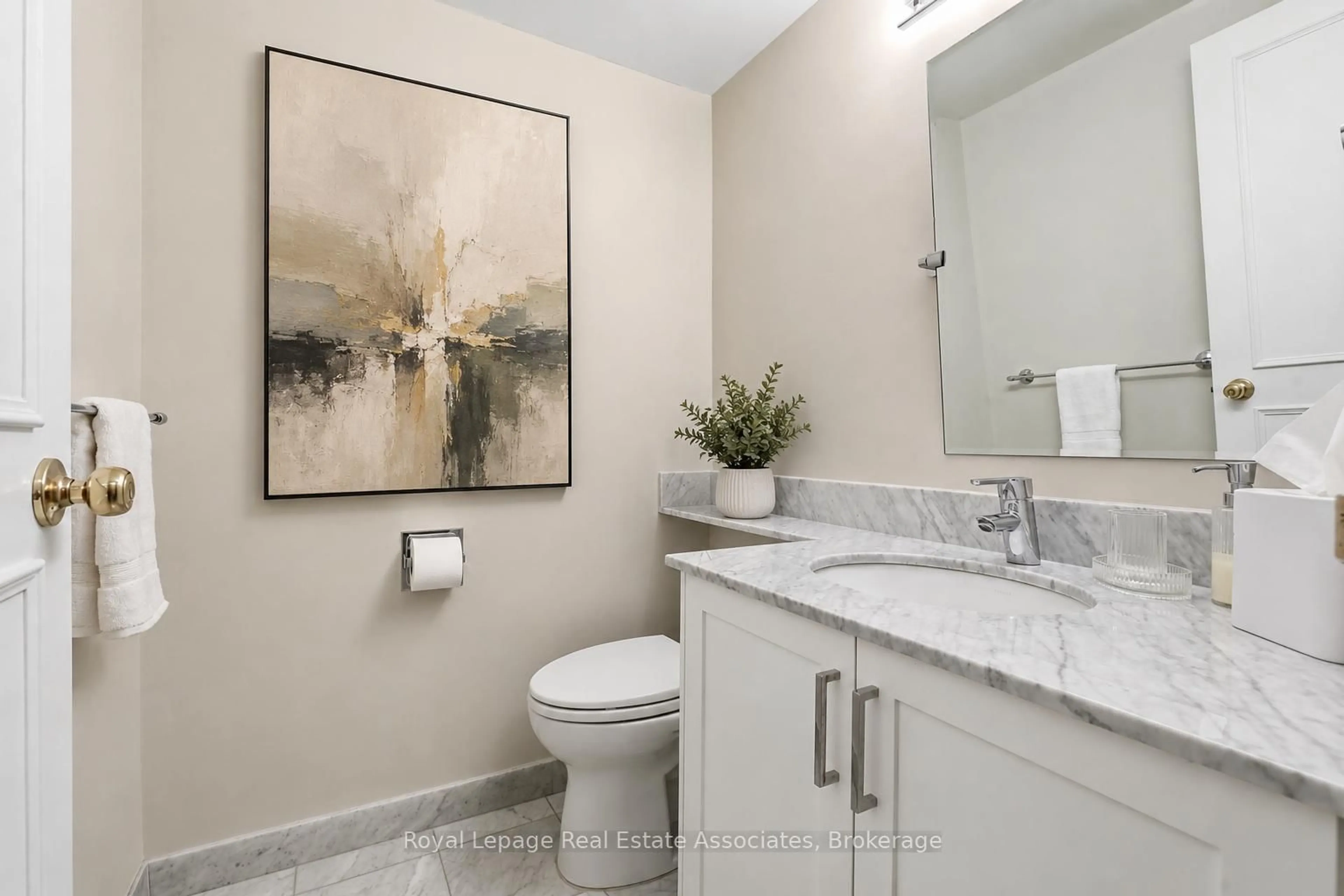 Contemporary bathroom, ceramic/tile floor for 40 Sylvan Valley Way #116, Toronto Ontario M5M 4M3