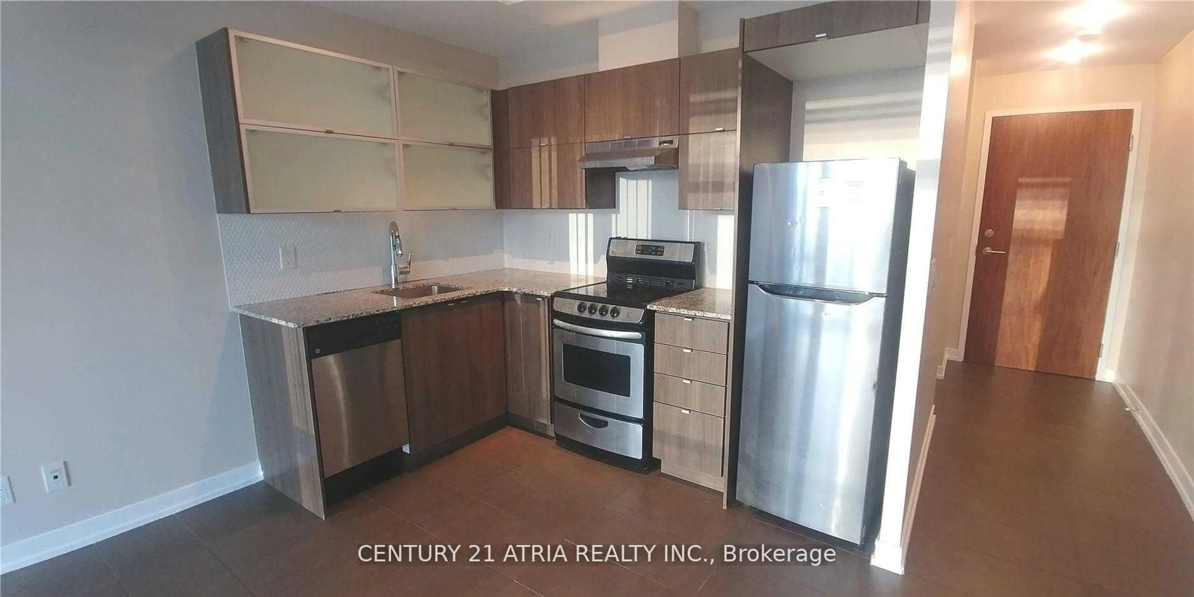 Standard kitchen, unknown for 170 Fort York Blvd #806, Toronto Ontario M5V 0E6