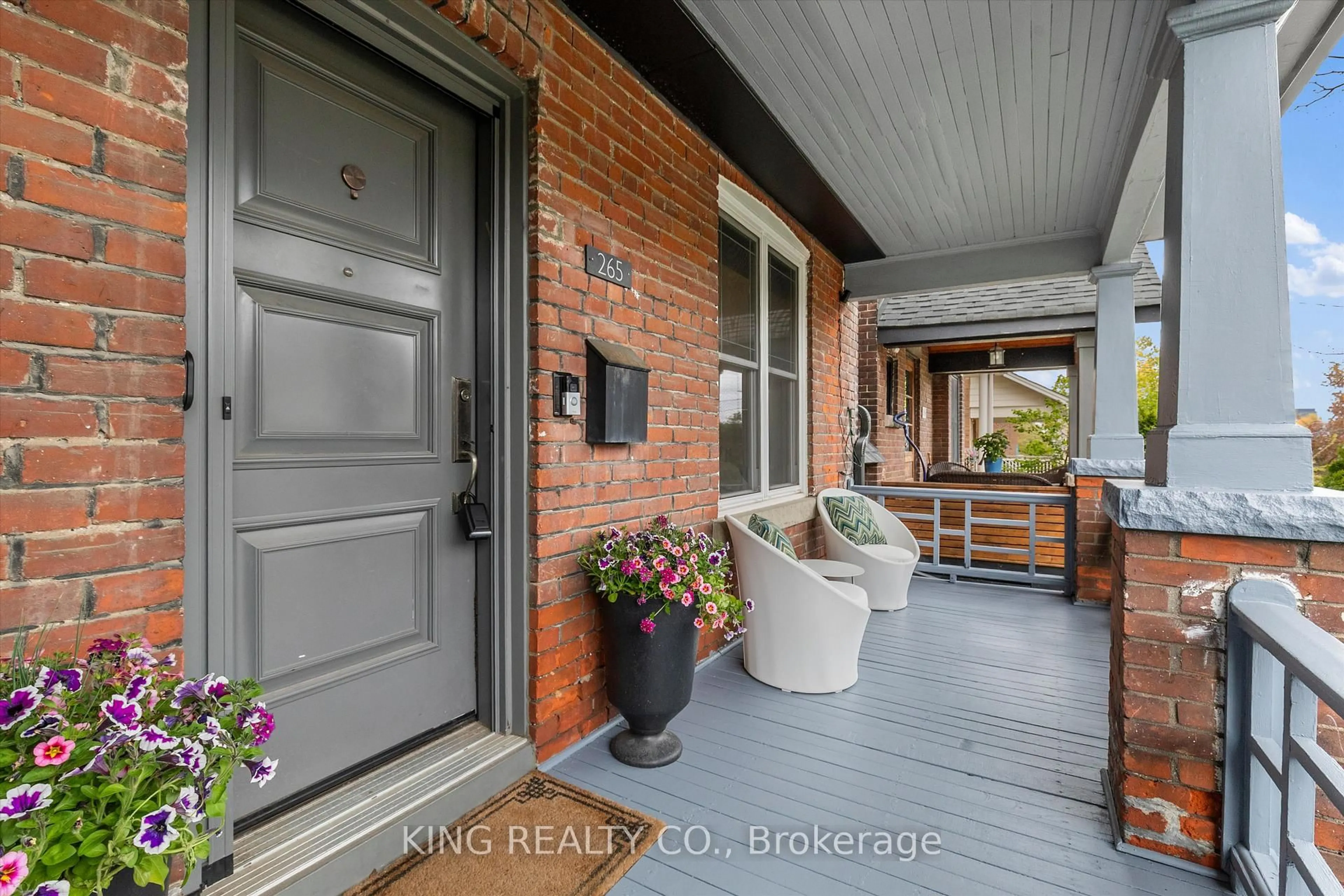 Indoor entryway for 265 Glenholme Ave, Toronto Ontario M6E 3C7