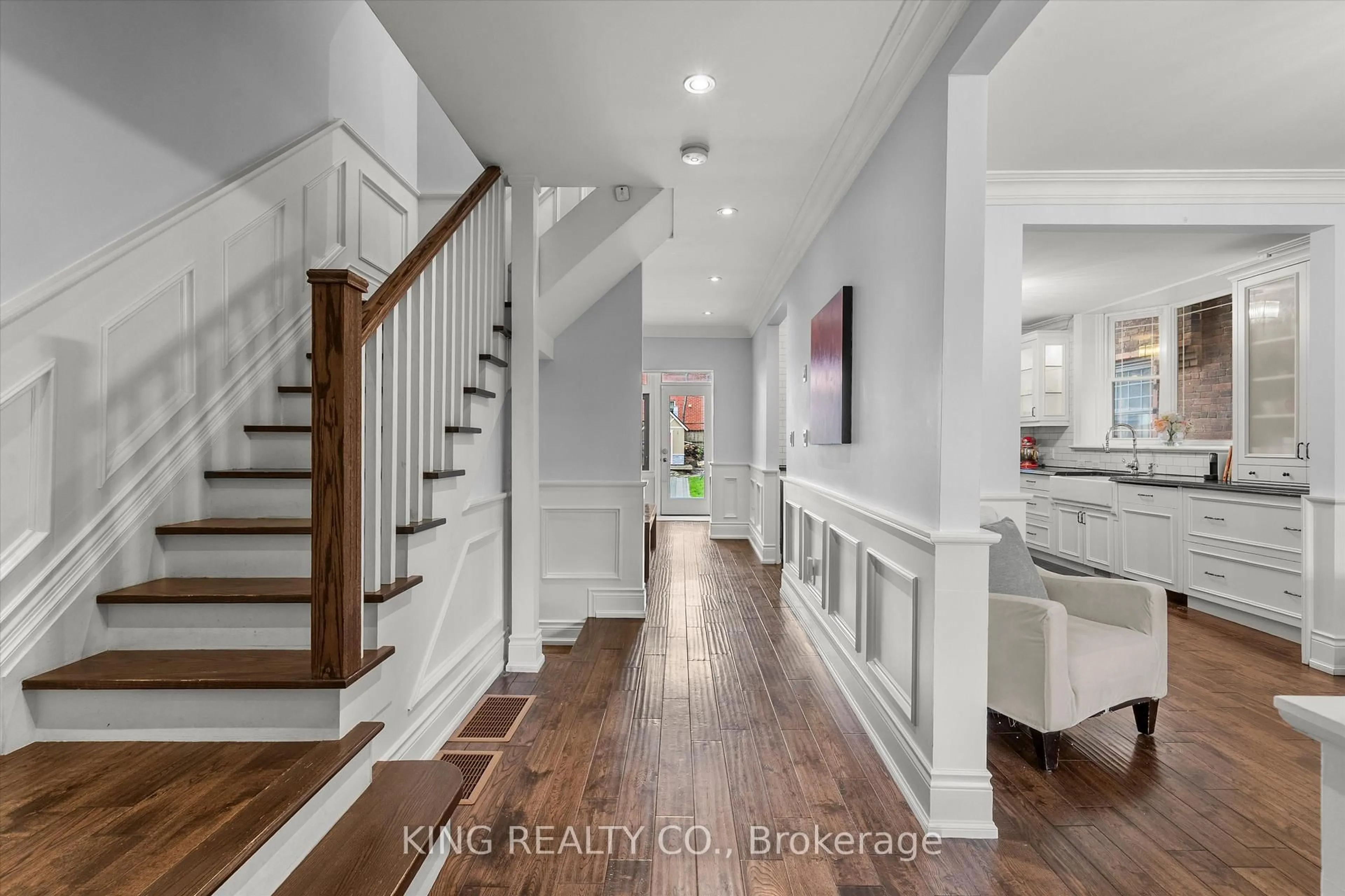 Indoor entryway for 265 Glenholme Ave, Toronto Ontario M6E 3C7
