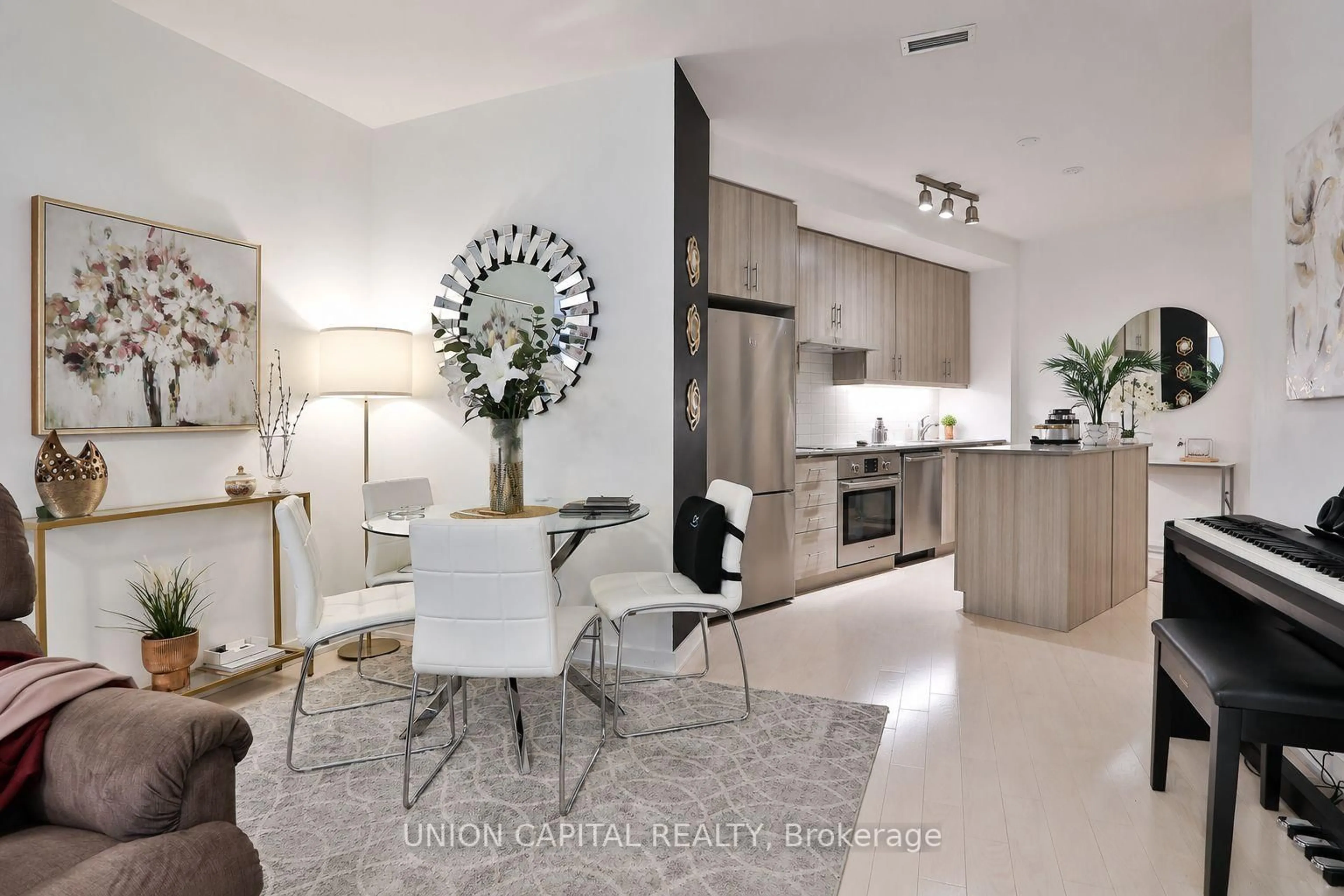 Open concept kitchen, unknown for 1 The Esplanade #404, Toronto Ontario M5E 0A8