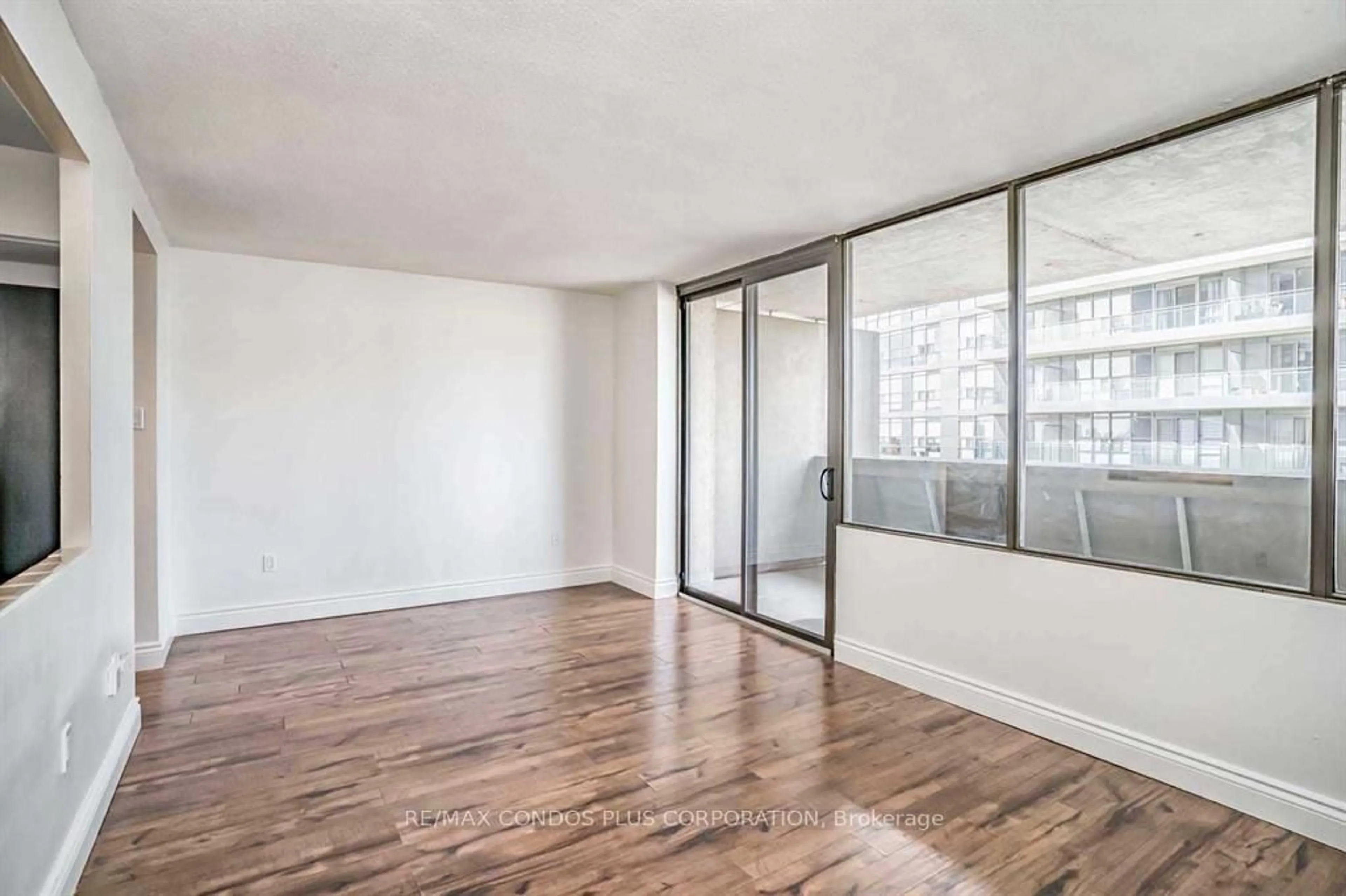 A pic of a room for 720 Spadina Ave #1011, Toronto Ontario M5S 2T9