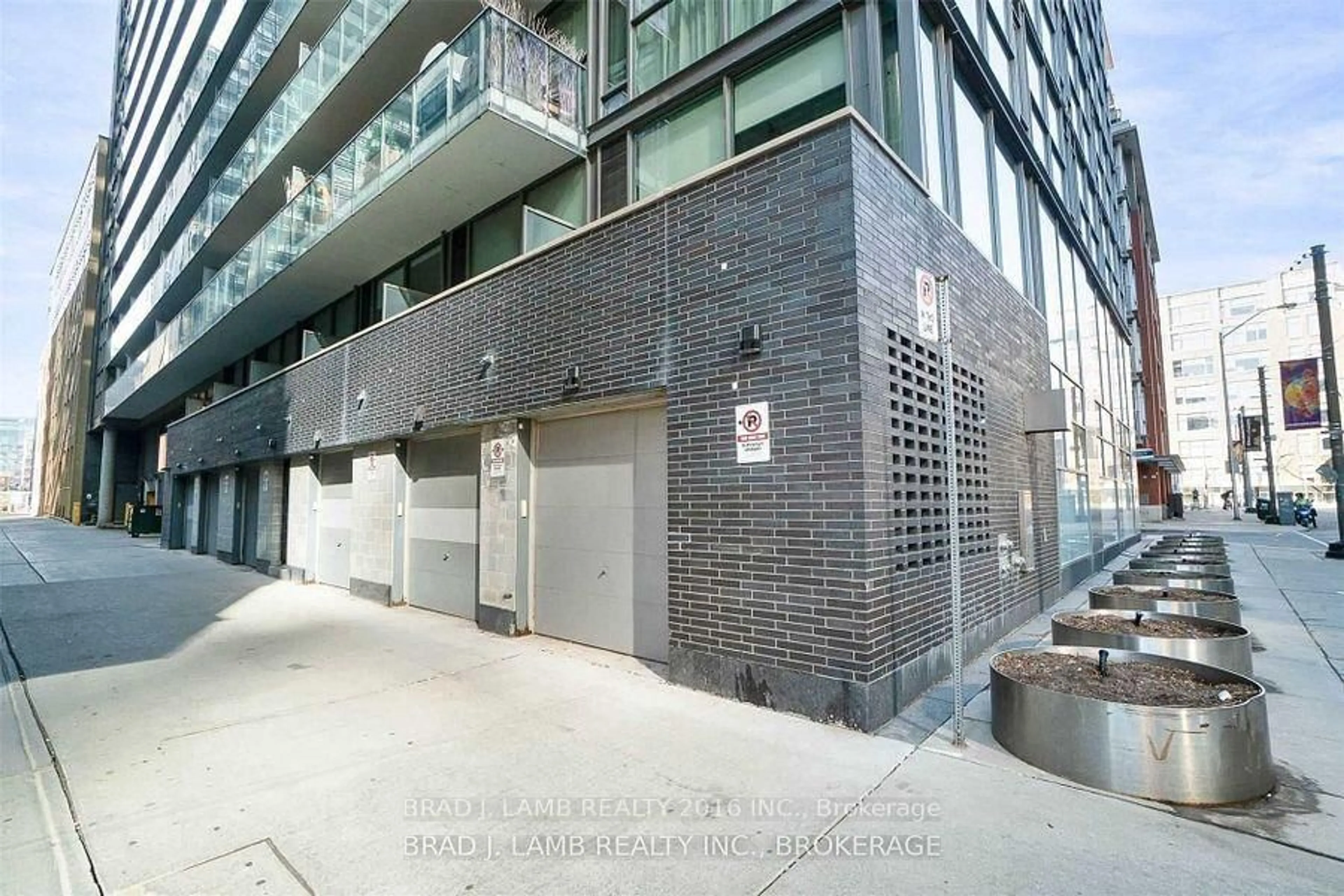 Unknown for 25 Oxley St #TH1, Toronto Ontario M5V 2J5