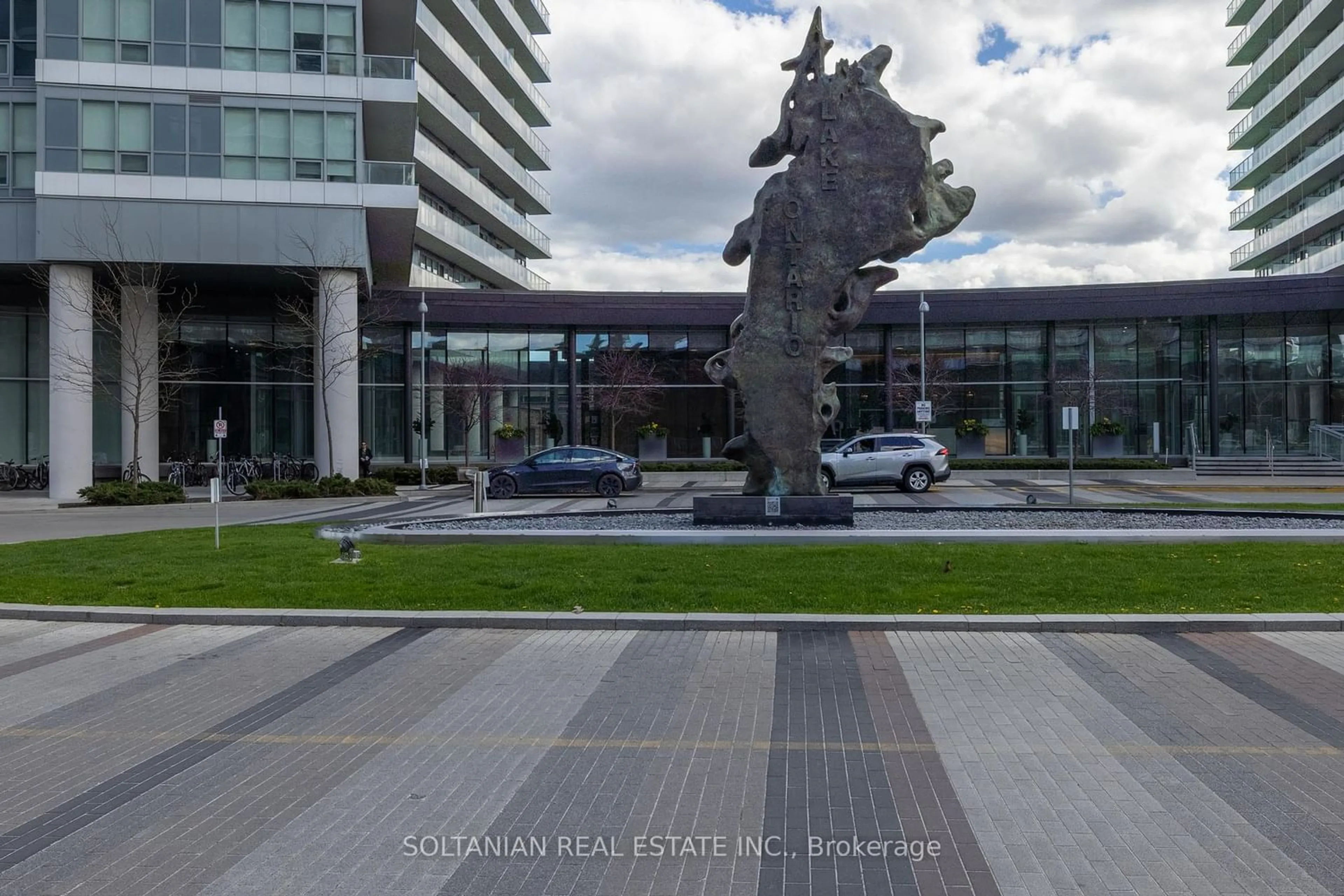 Unknown for 121 Mcmahon Dr #3302, Toronto Ontario M2K 0C1