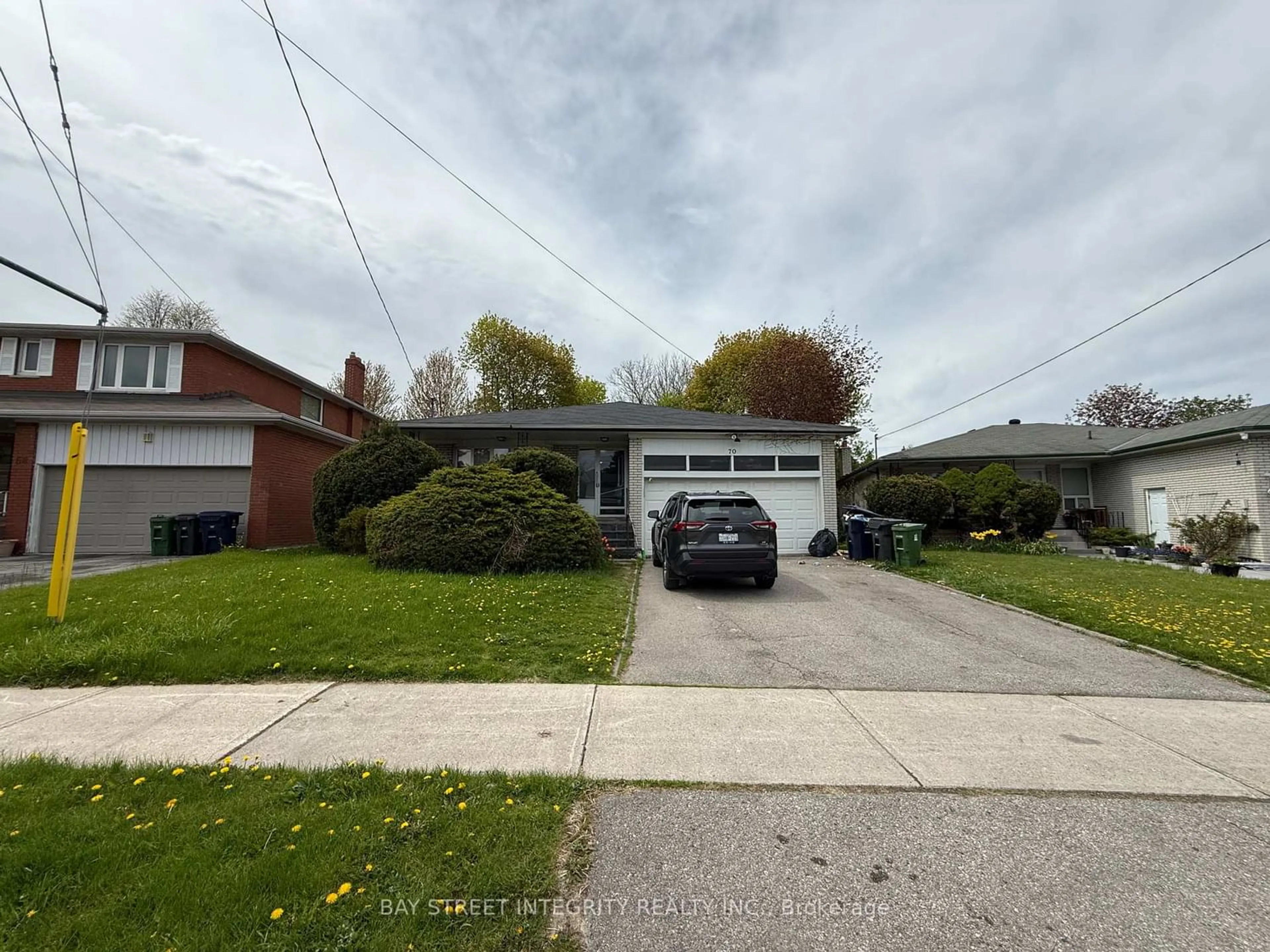 Unknown for 70 Mosedale Cres, Toronto Ontario M2J 3A4