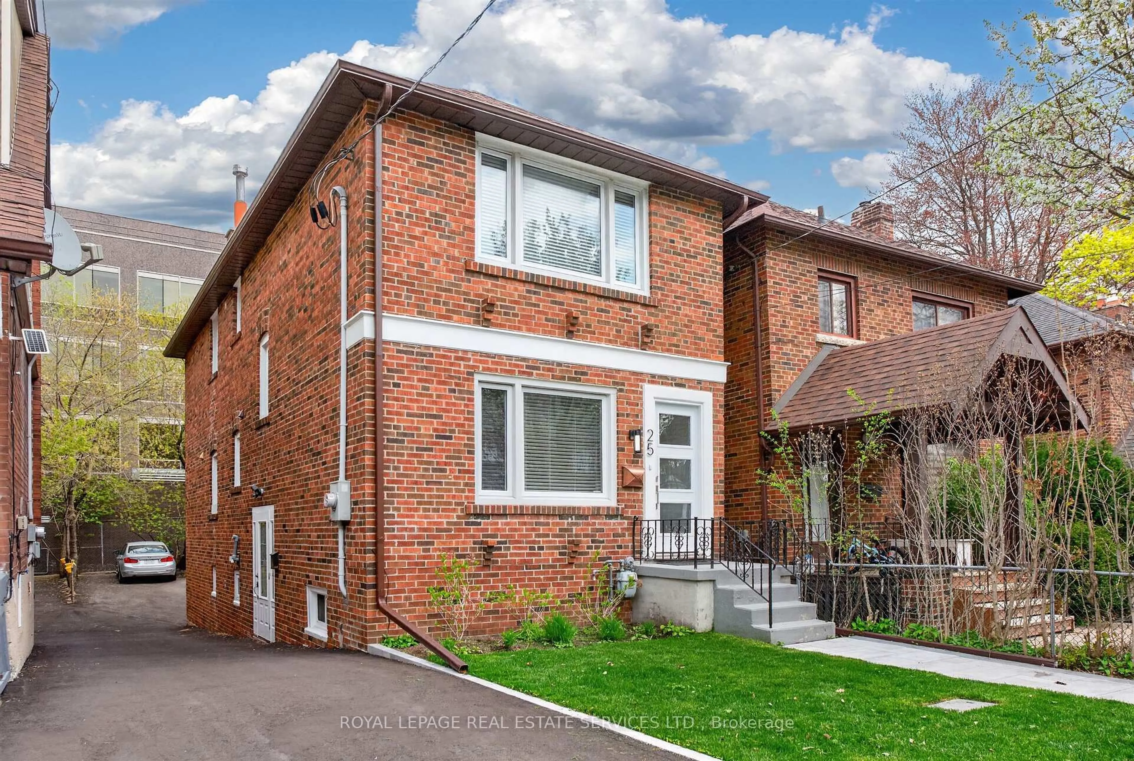 Home with brick exterior material, street for 25 Lorindale Ave, Toronto Ontario M5M 3C3