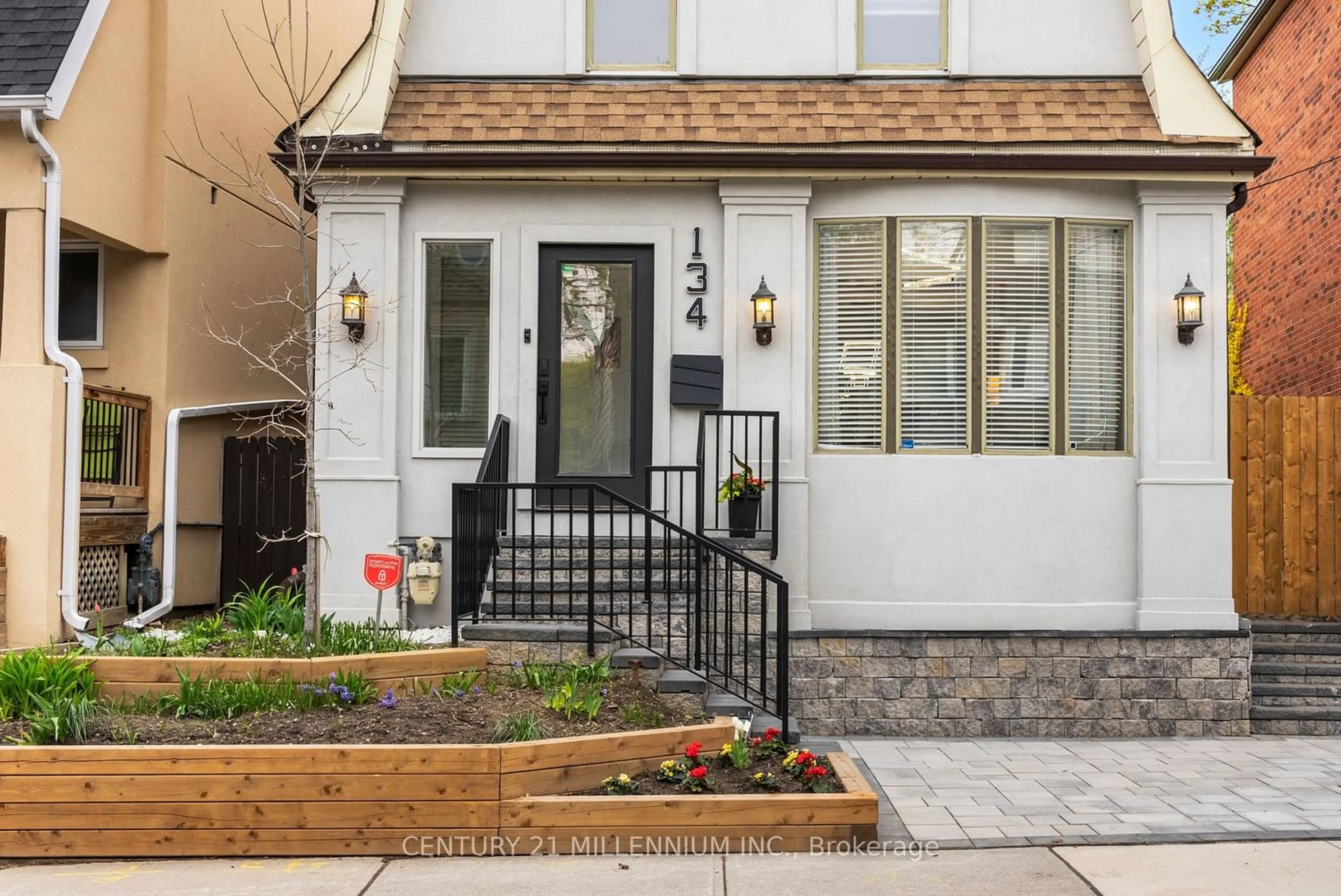 Unknown for 134 Helendale Ave, Toronto Ontario M4R 1C7
