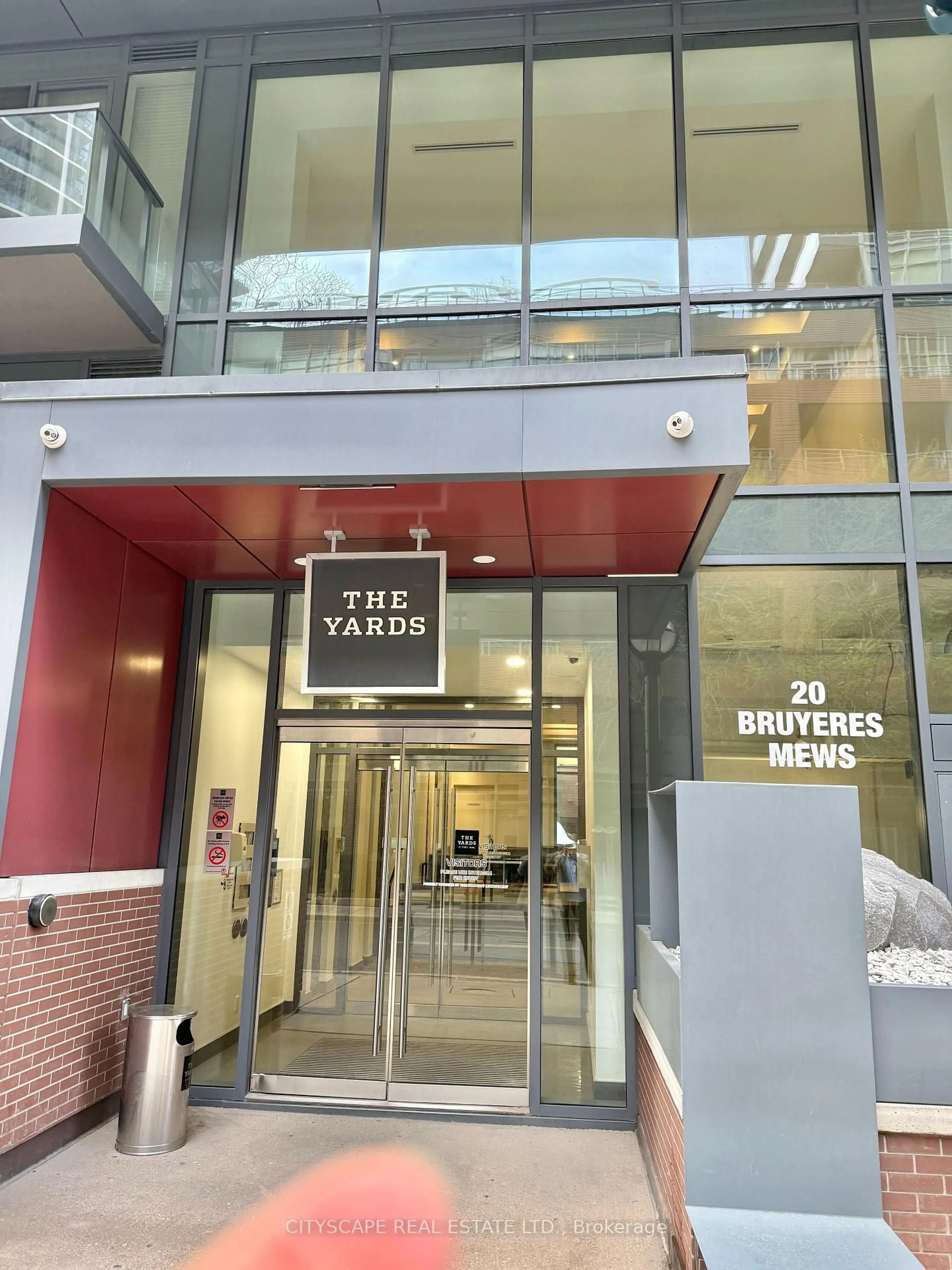 Unknown for 20 Bruyeres Mews #Th03, Toronto Ontario M5V 0G7