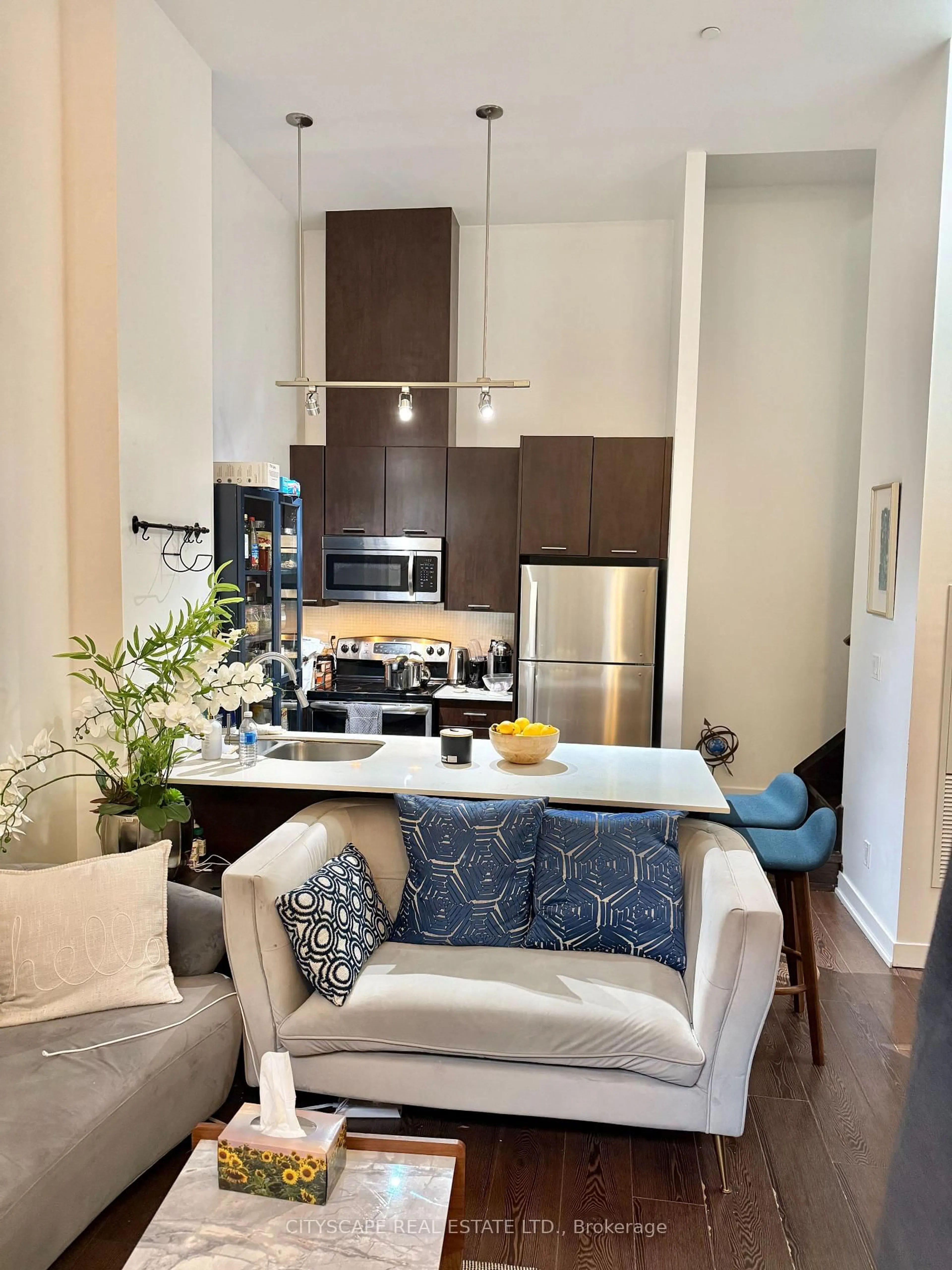 Unknown for 20 Bruyeres Mews #Th03, Toronto Ontario M5V 0G7