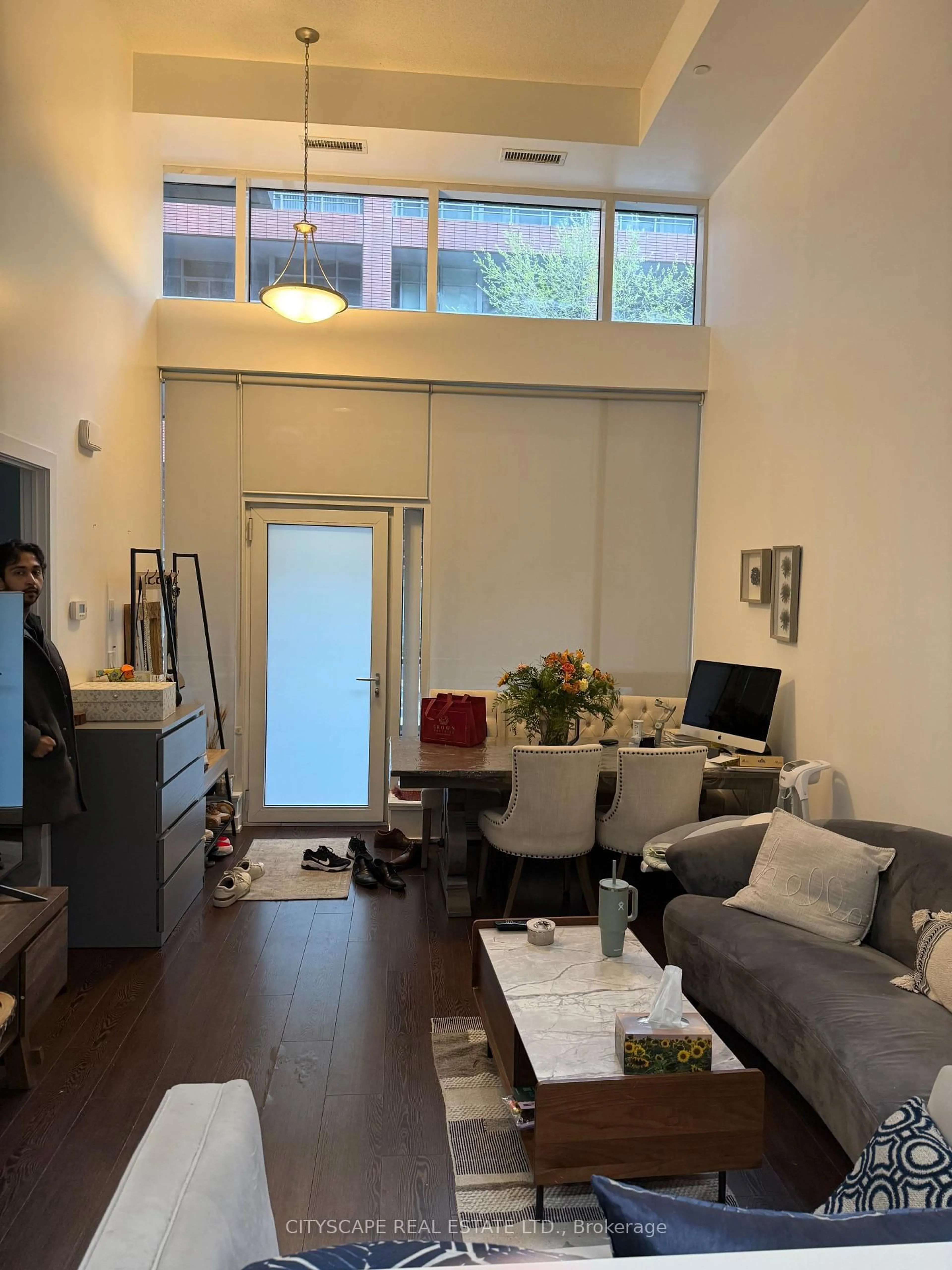 Unknown for 20 Bruyeres Mews #Th03, Toronto Ontario M5V 0G7