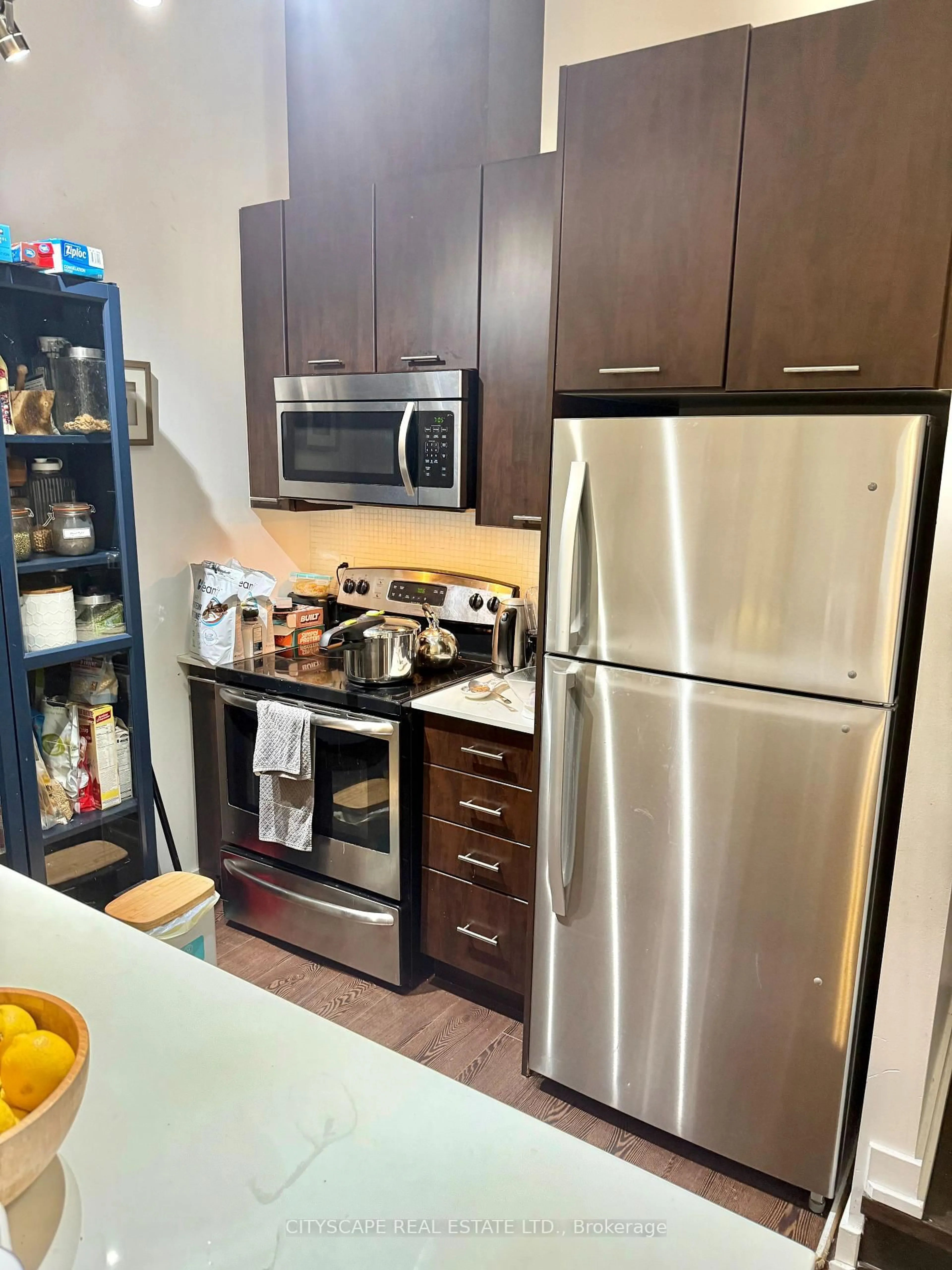Unknown for 20 Bruyeres Mews #Th03, Toronto Ontario M5V 0G7