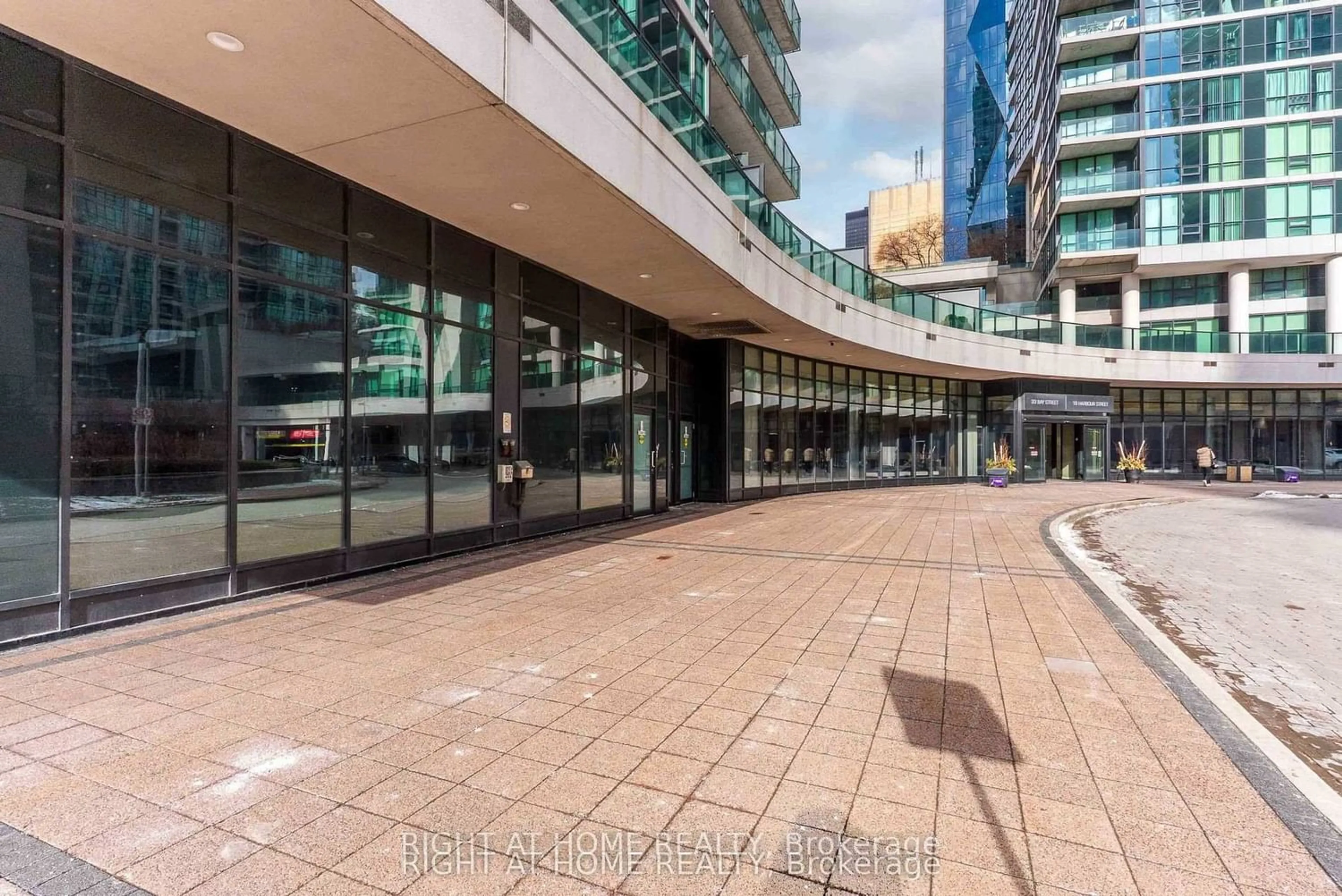 Unknown for 33 Bay St #603, Toronto Ontario M5J 2Z3