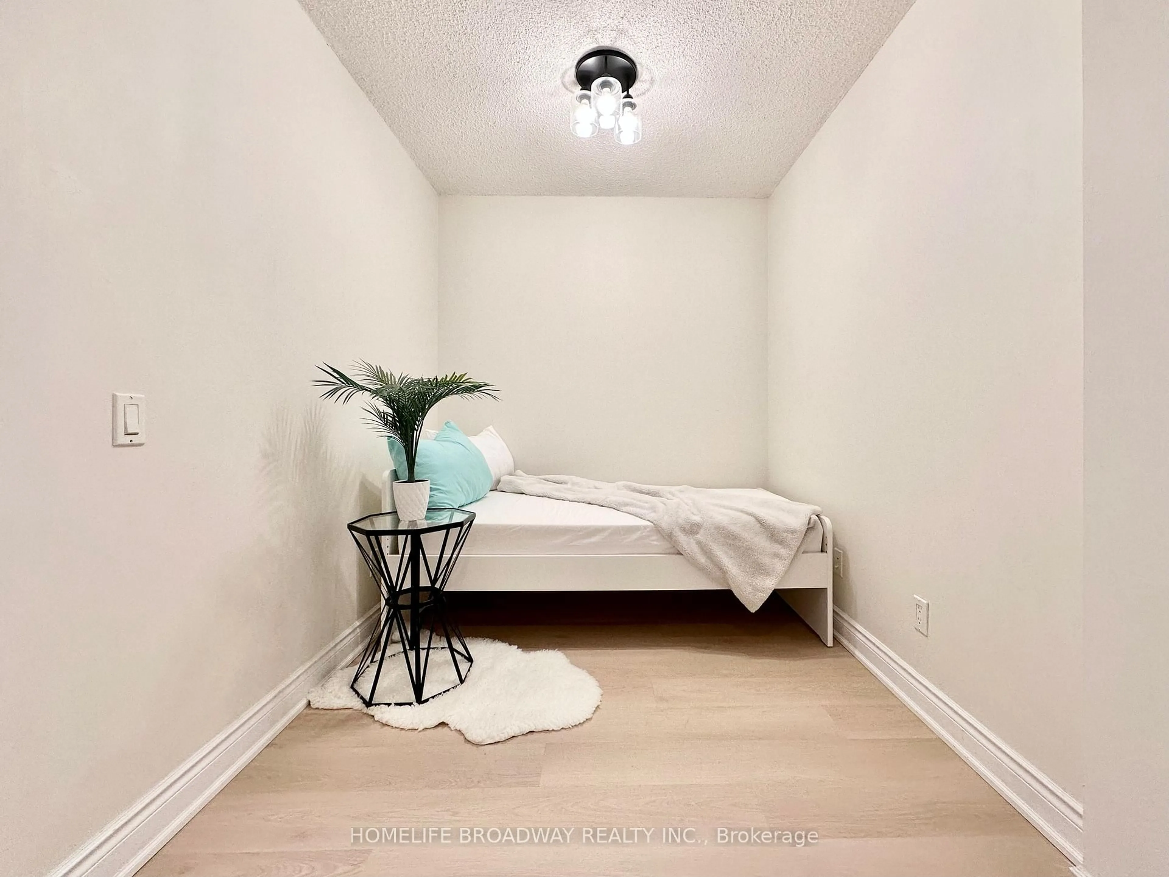A pic of a room for 15 Northtown Way #521, Toronto Ontario M2N 7A2