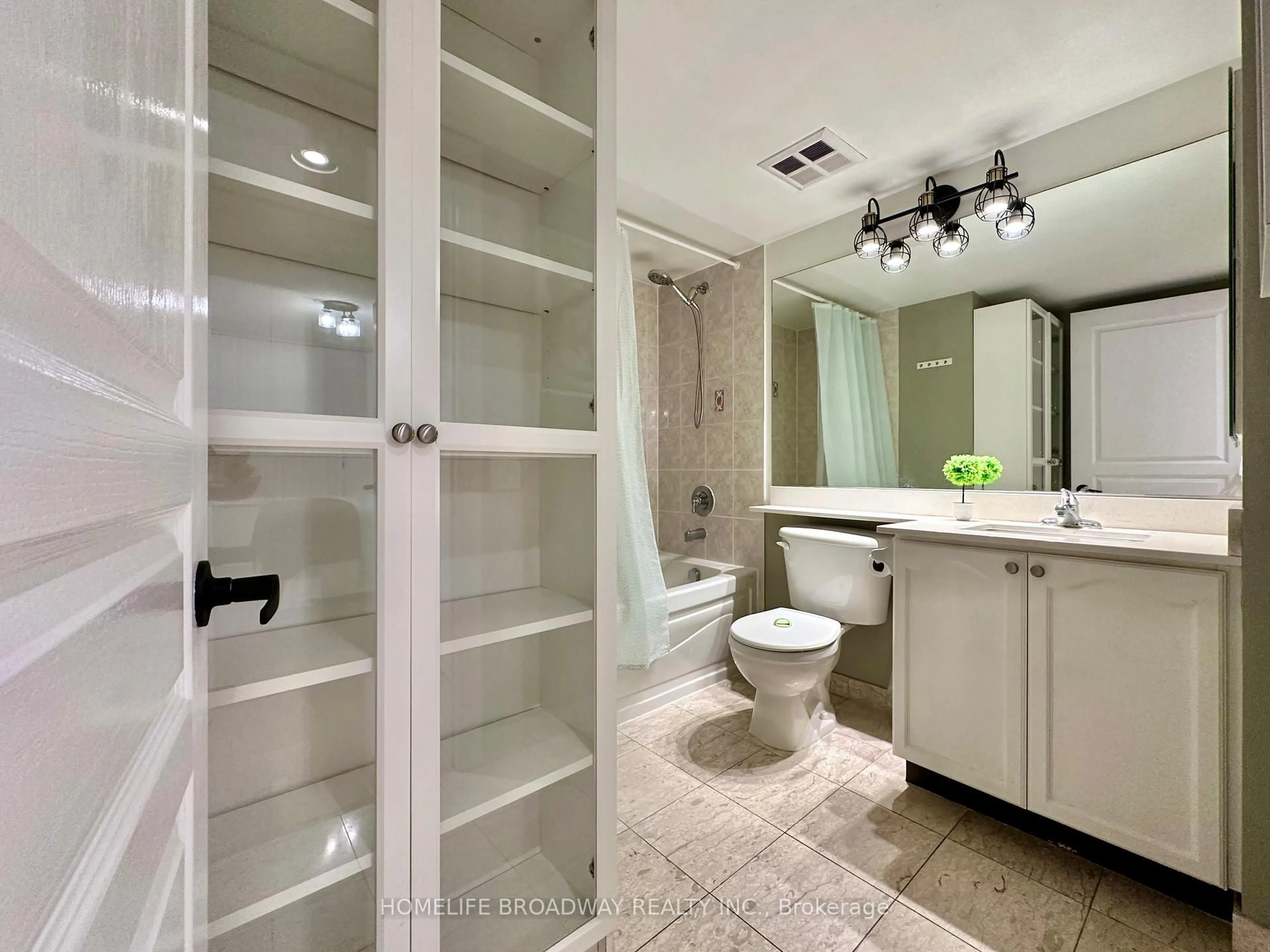 Contemporary bathroom, ceramic/tile floor for 15 Northtown Way #521, Toronto Ontario M2N 7A2