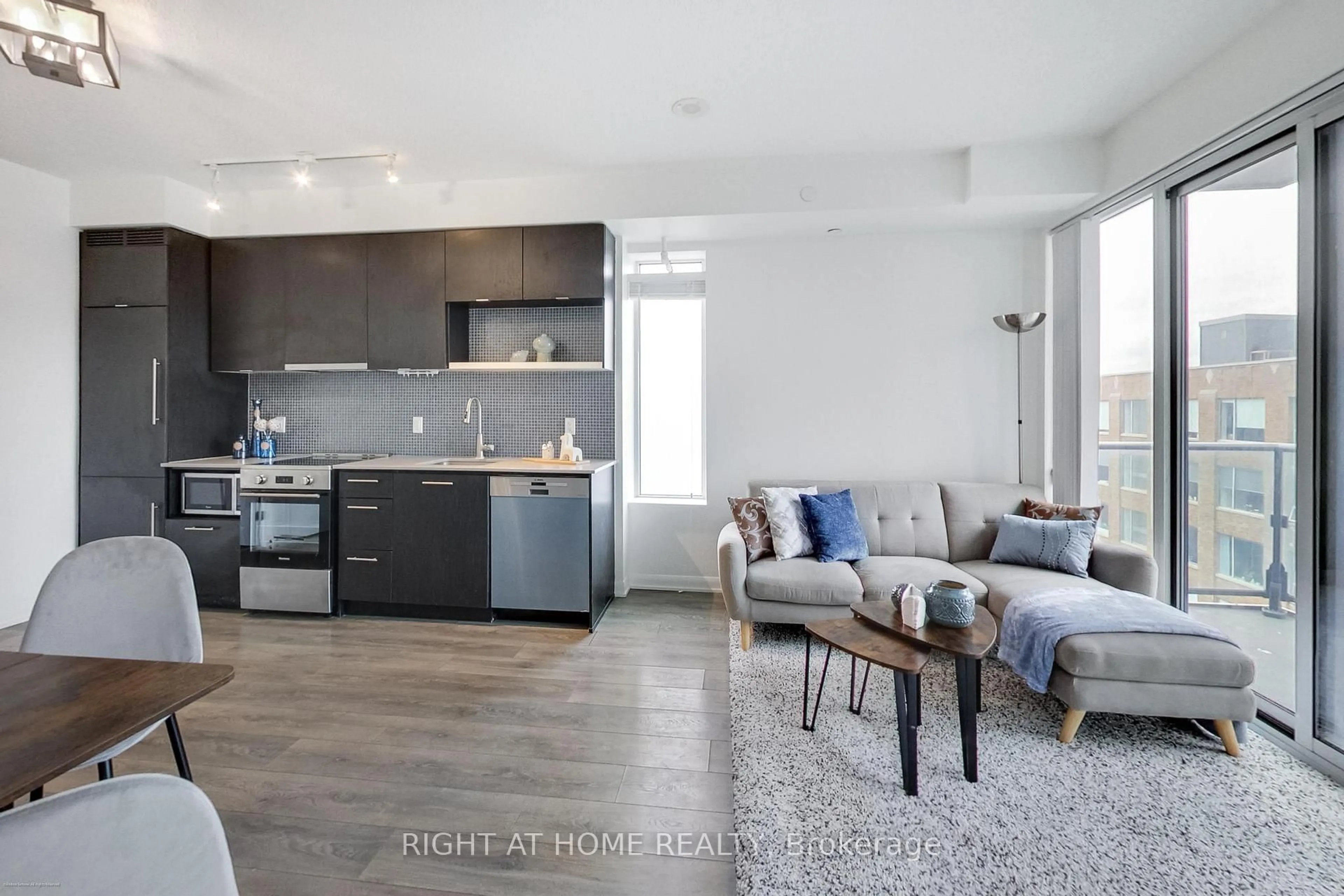 Open concept kitchen, unknown for 435 Richmond St #711, Toronto Ontario M5V 0N1