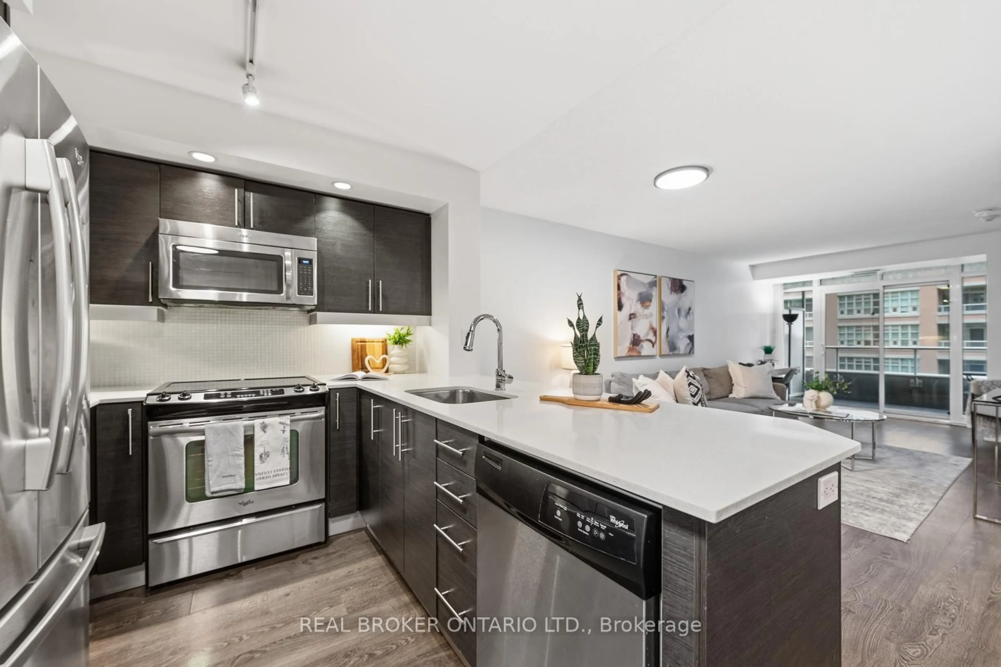 Open concept kitchen, unknown for 75 East Liberty St #810, Toronto Ontario M6K 3R3