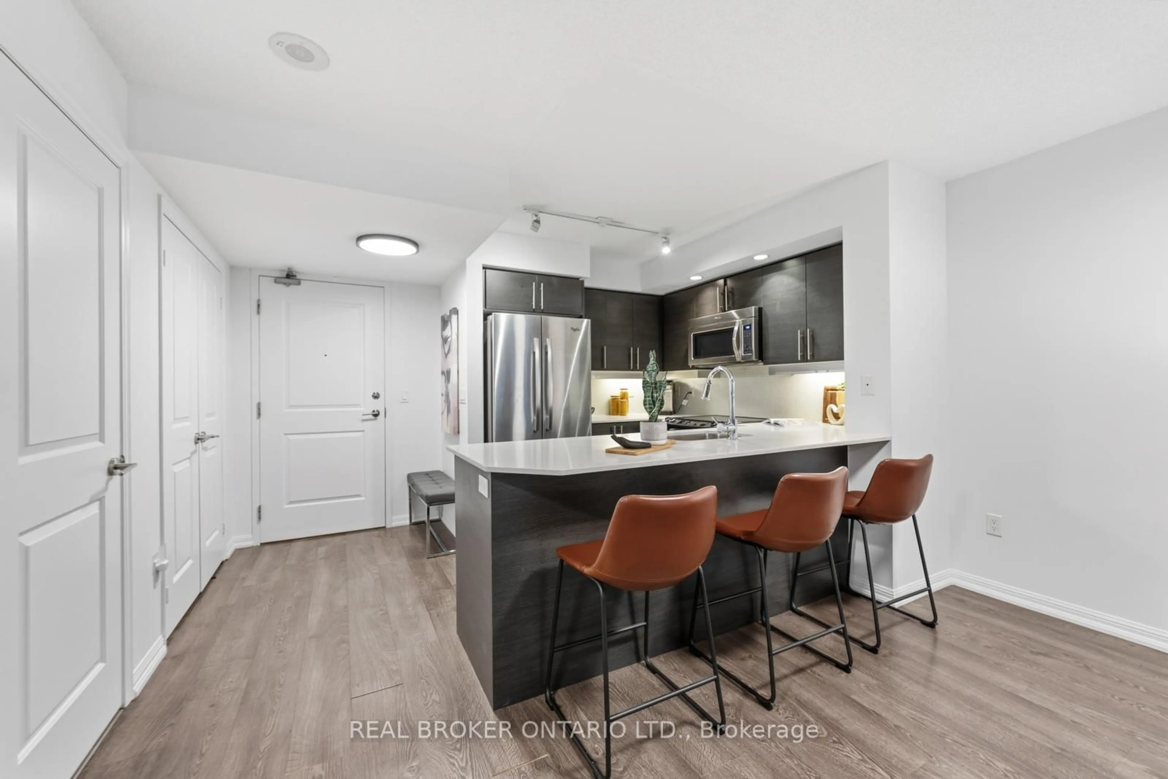 Open concept kitchen, unknown for 75 East Liberty St #810, Toronto Ontario M6K 3R3