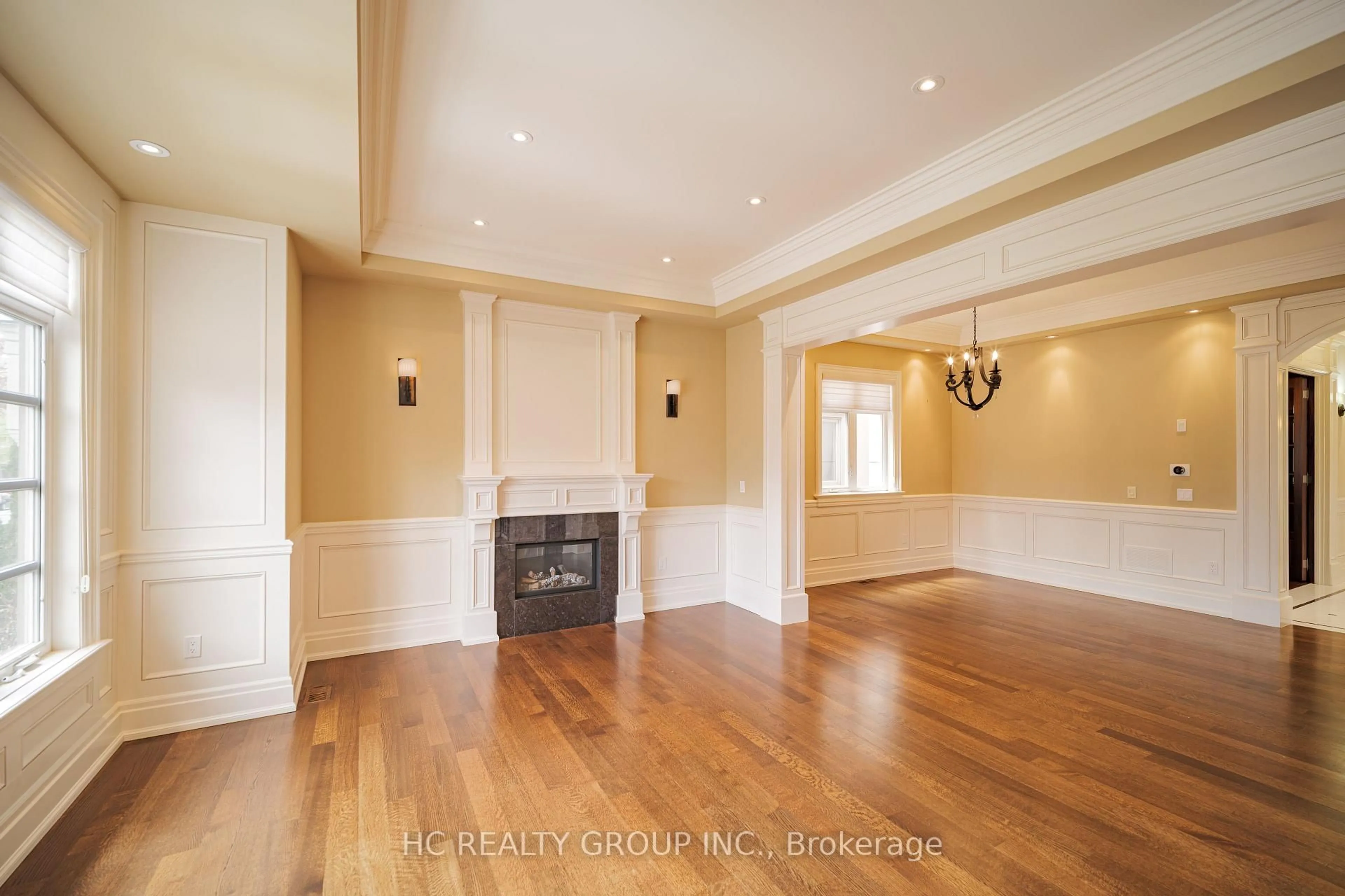 Unknown for 218A Holmes Ave, Toronto Ontario M2N 4N1