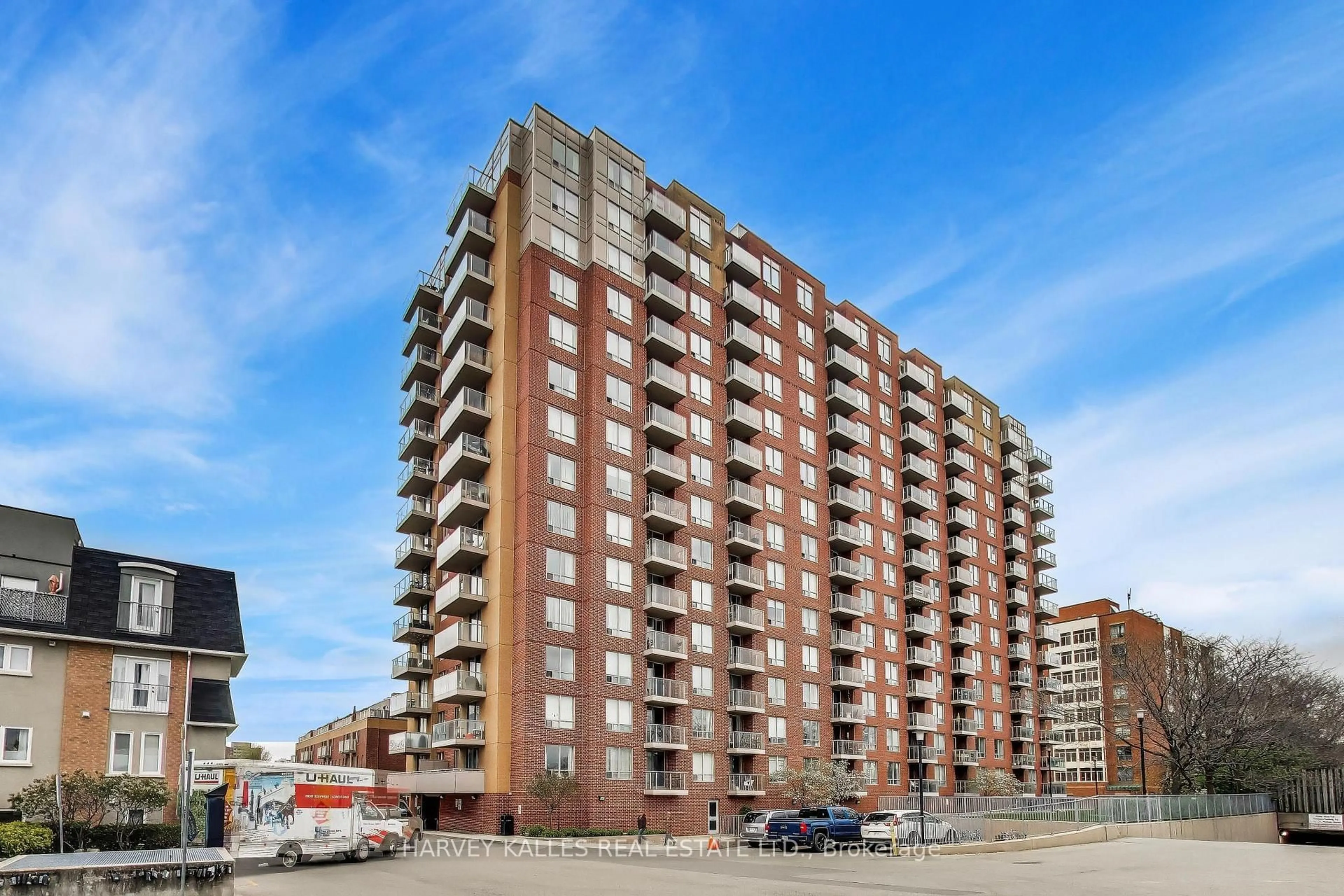 Unknown for 1369 Bloor St #401, Toronto Ontario M6P 4J4