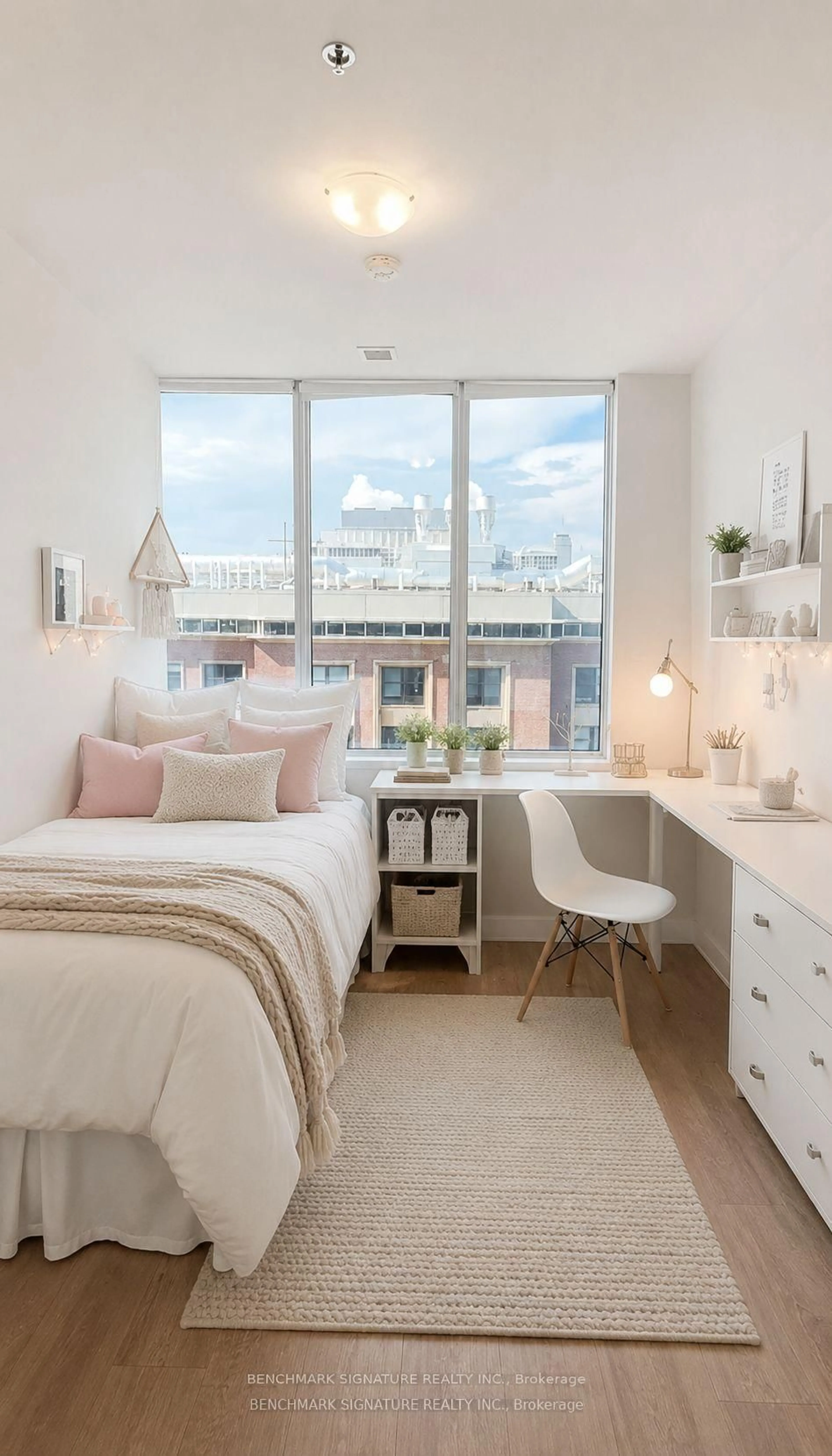 Bedroom with bed, unknown for 203 College St #606, Toronto Ontario M5T 0C8