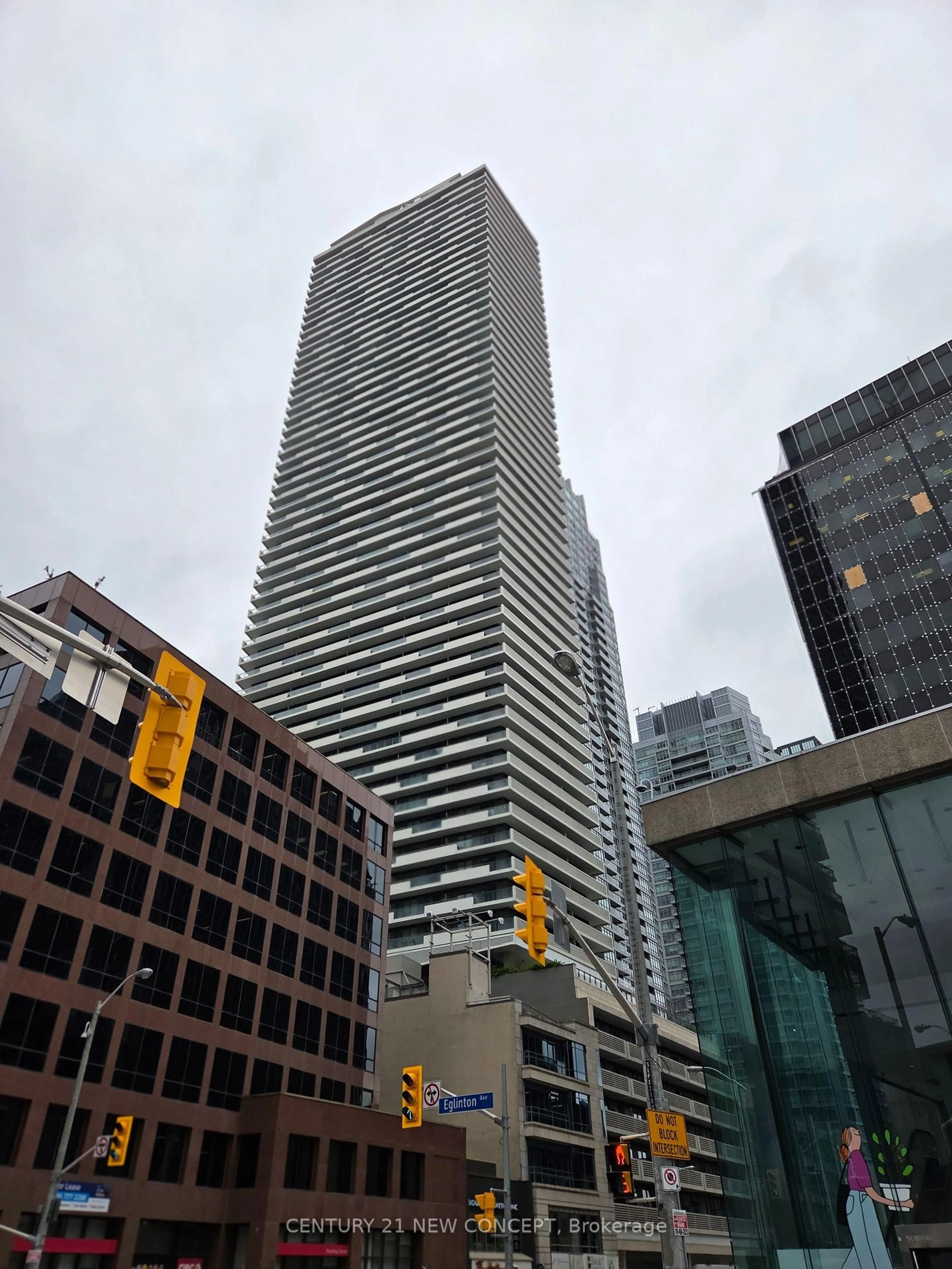 Unknown for 2221 Yonge St #3603, Toronto Ontario M4S 2B4
