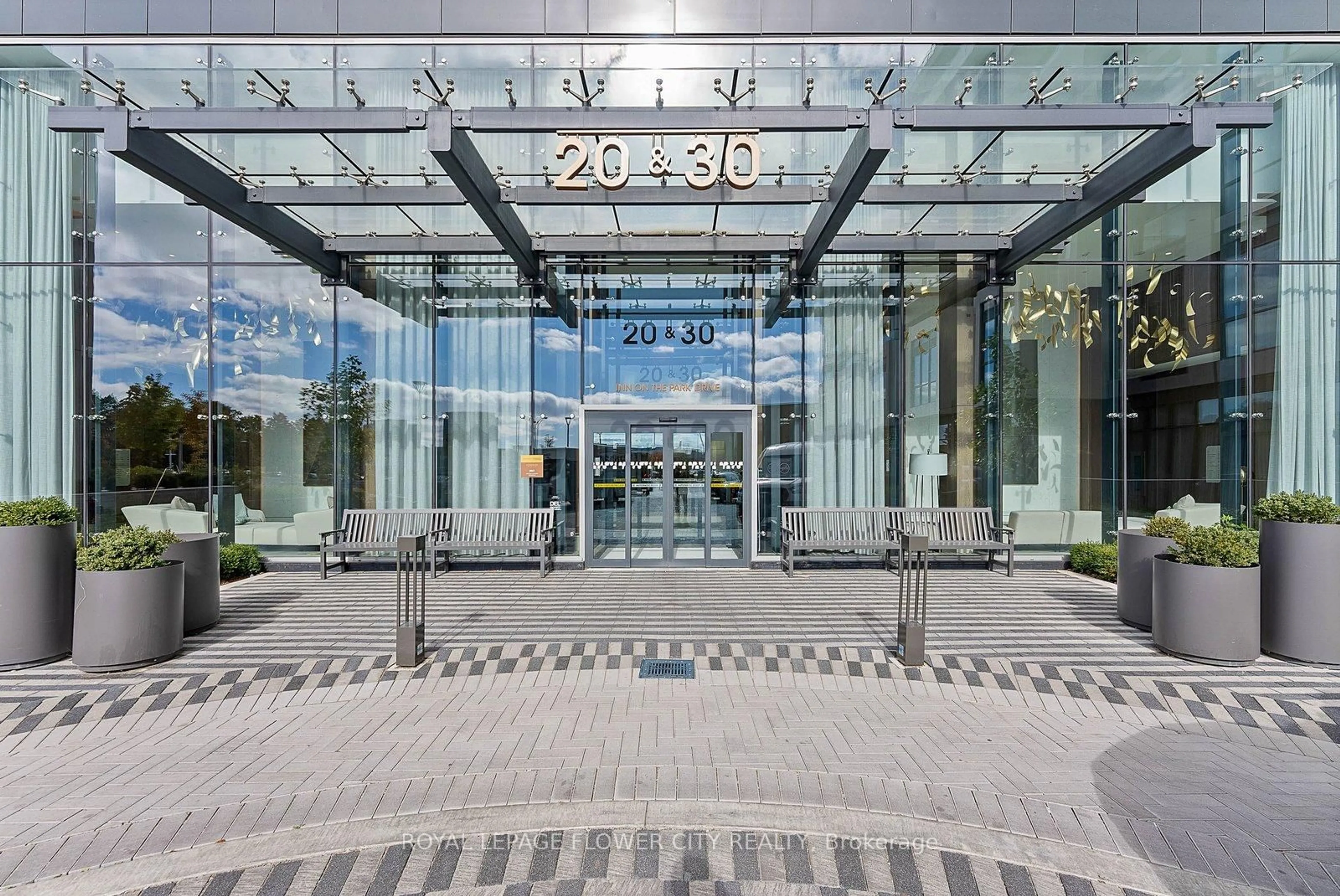 Lobby for 20 Inn On The Park Dr #938, Toronto Ontario M3C 0P8