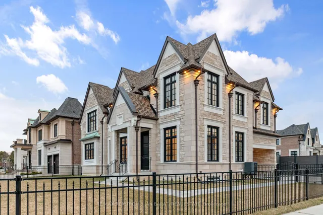29 Ballyconnor Crt, Toronto 2