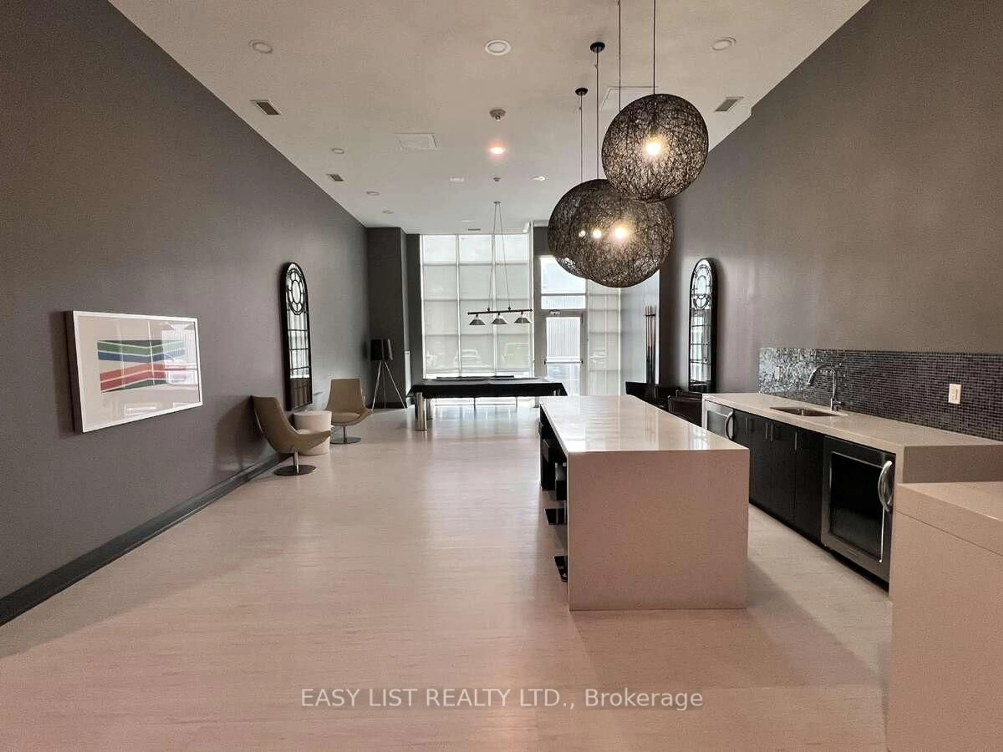 Unknown for 125 Western Battery Rd #1402, Toronto Ontario M6K 3R8
