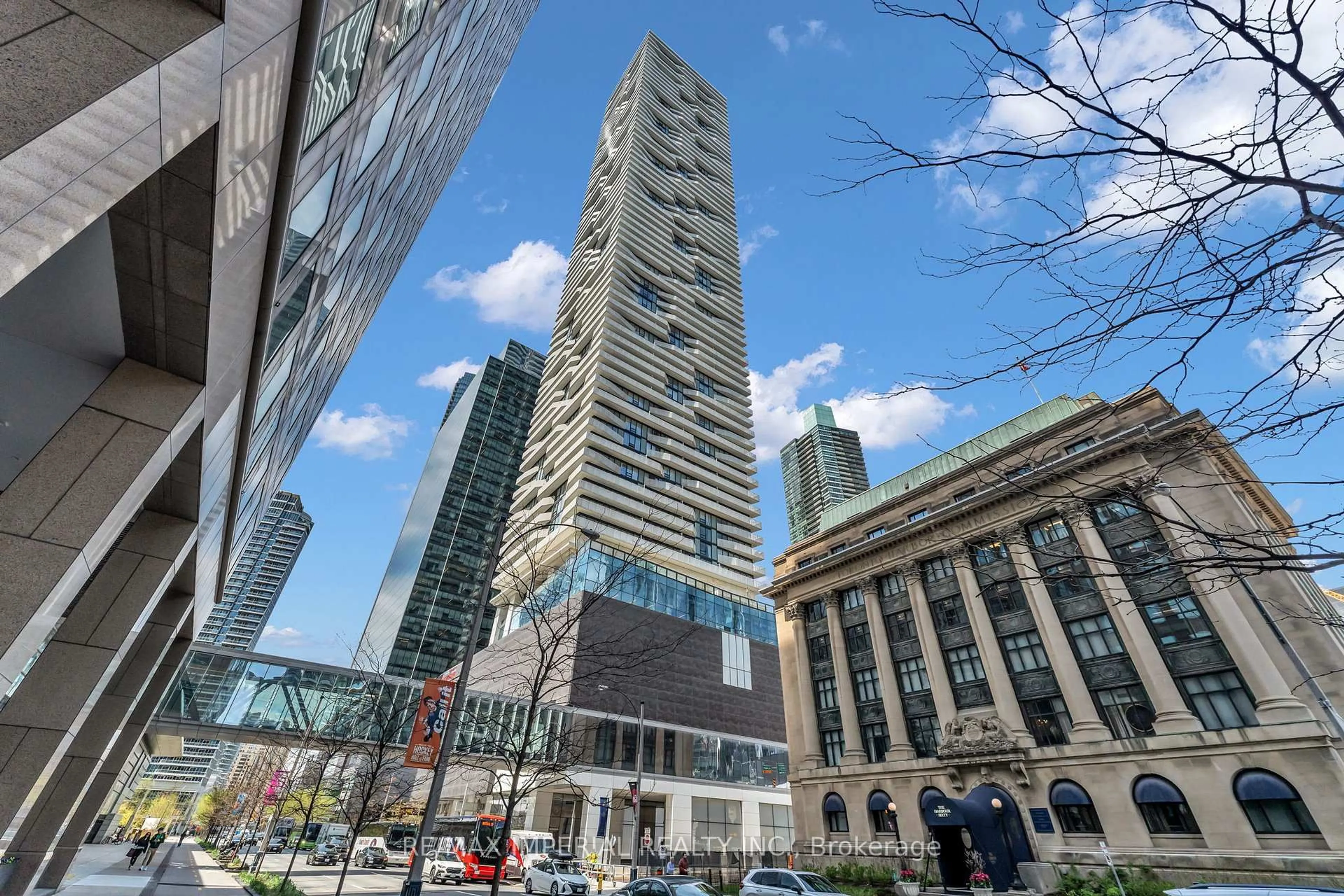 Patio, unknown for 88 Harbour St #6007, Toronto Ontario M5J 0C3