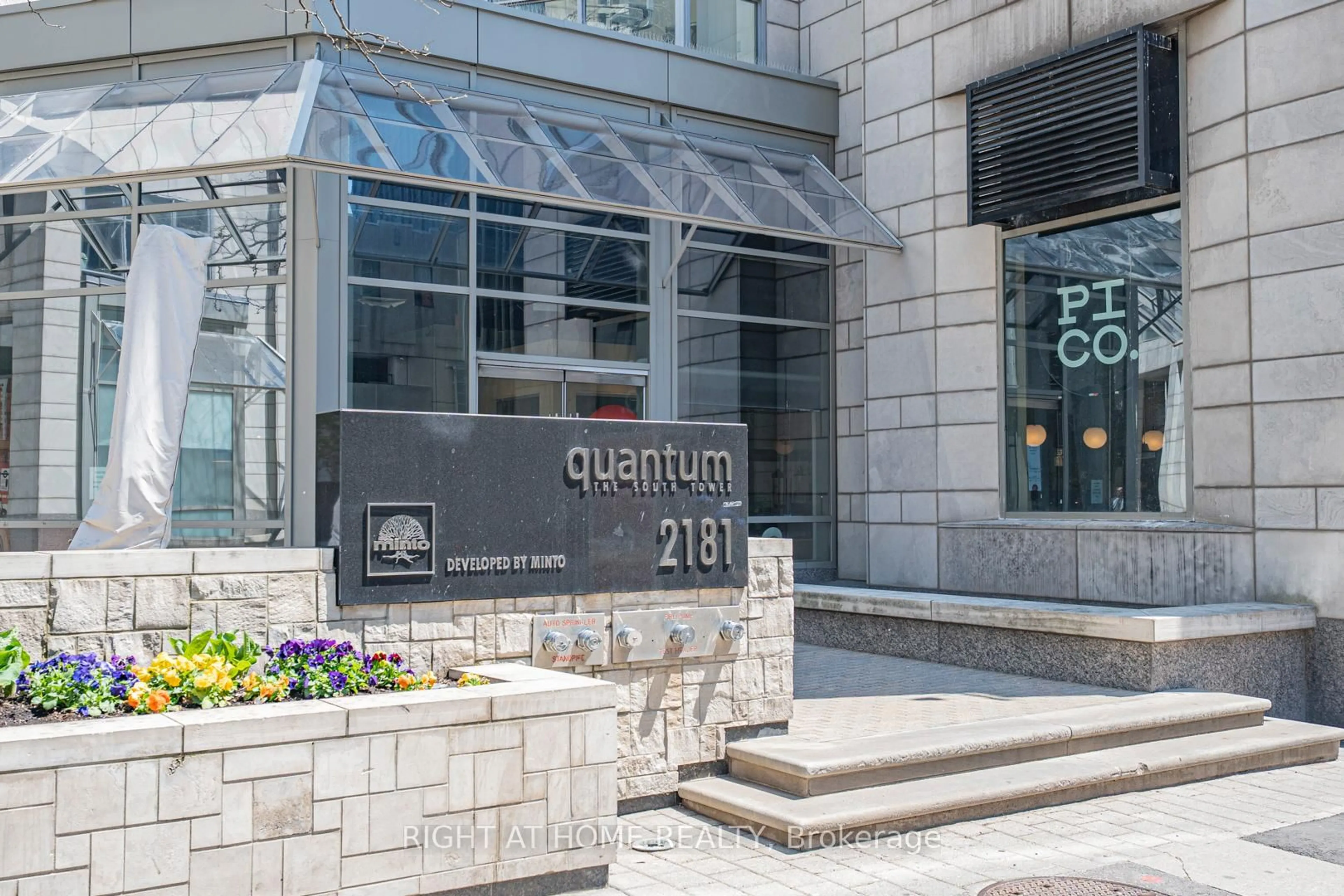 Lobby for 2181 Yonge St #1211, Toronto Ontario M4S 2B1