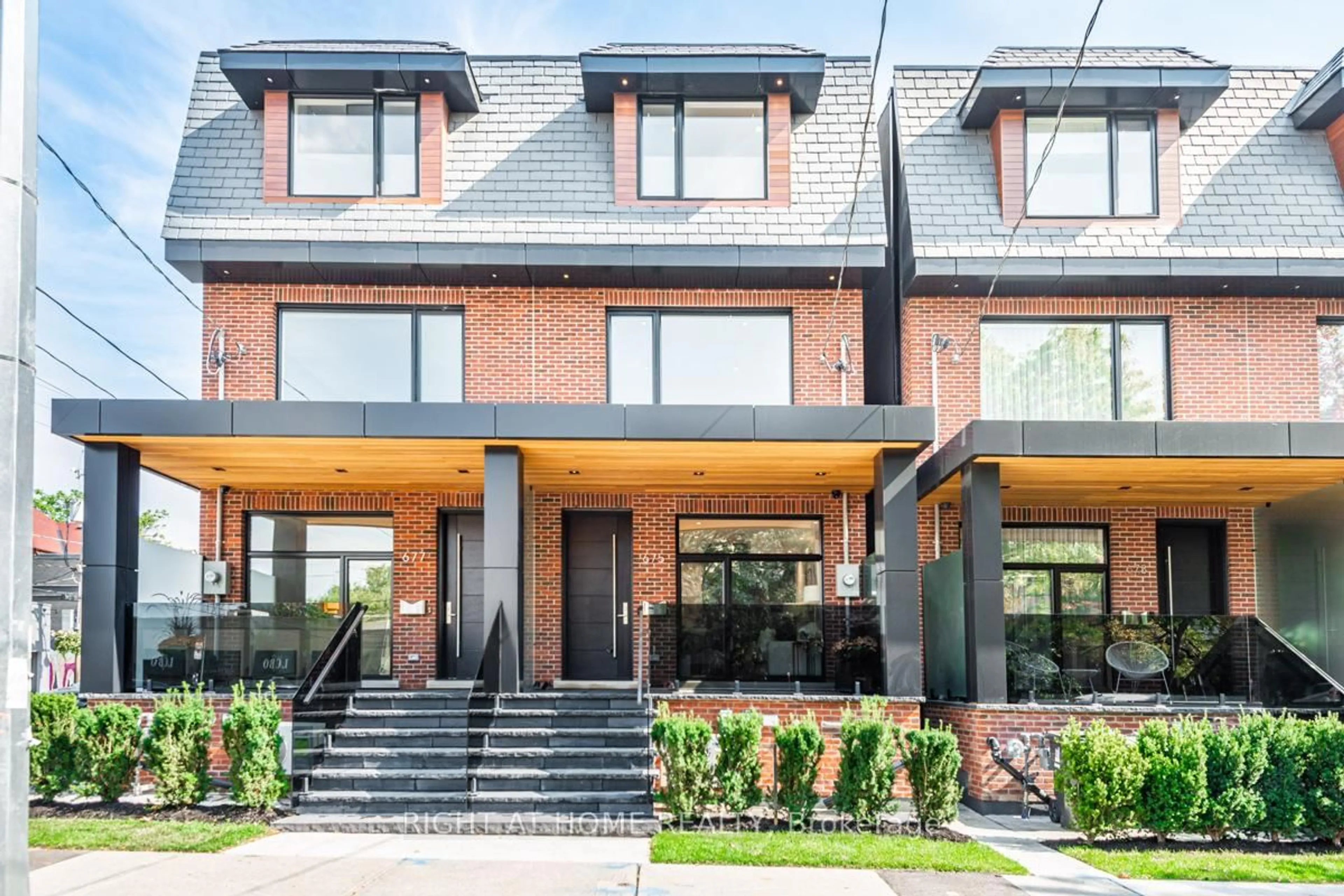 Home with brick exterior material, street for 675 Huron St, Toronto Ontario M5R 2R8