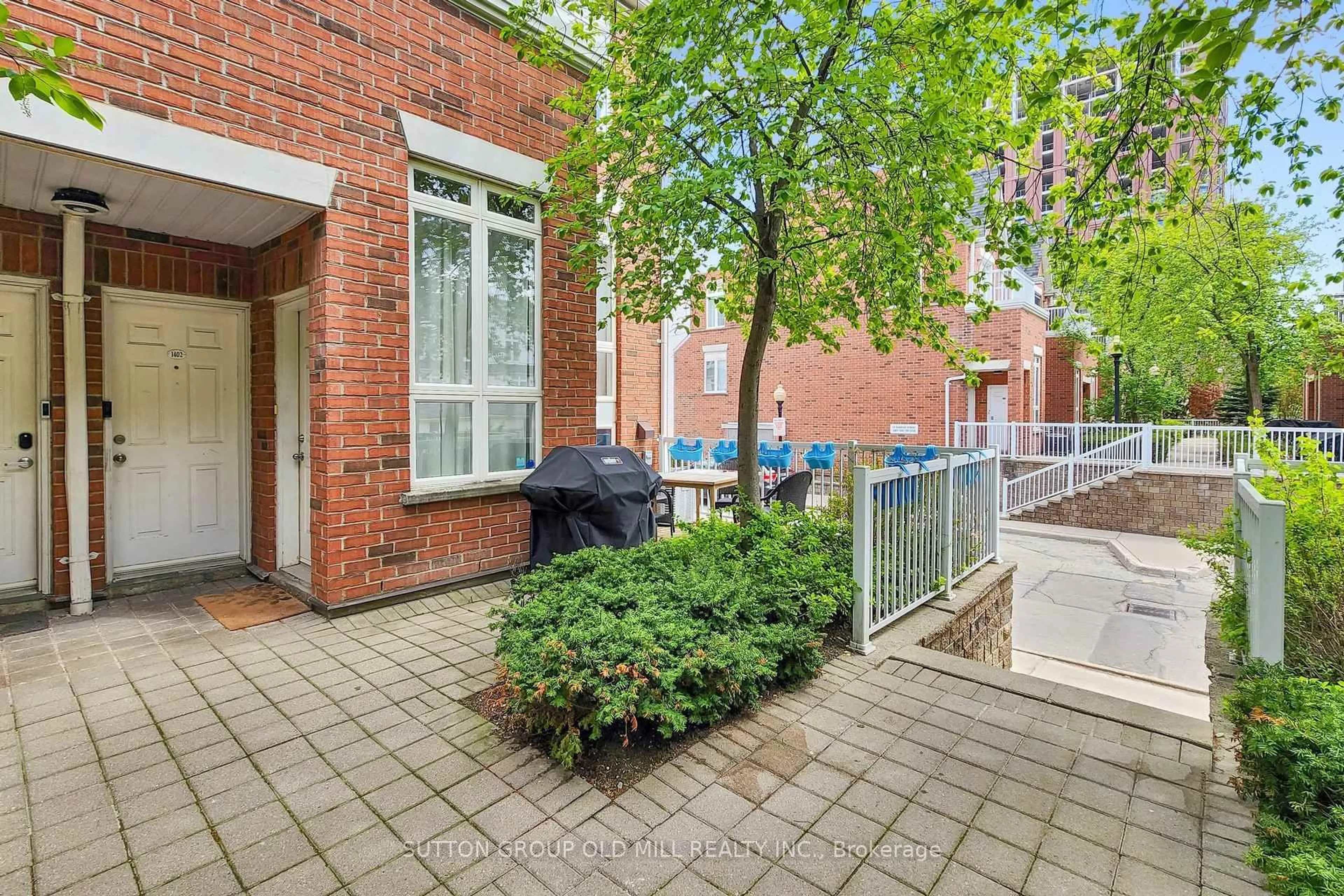 Patio, street for 12 Sudbury St #1402, Toronto Ontario M6J 3W7