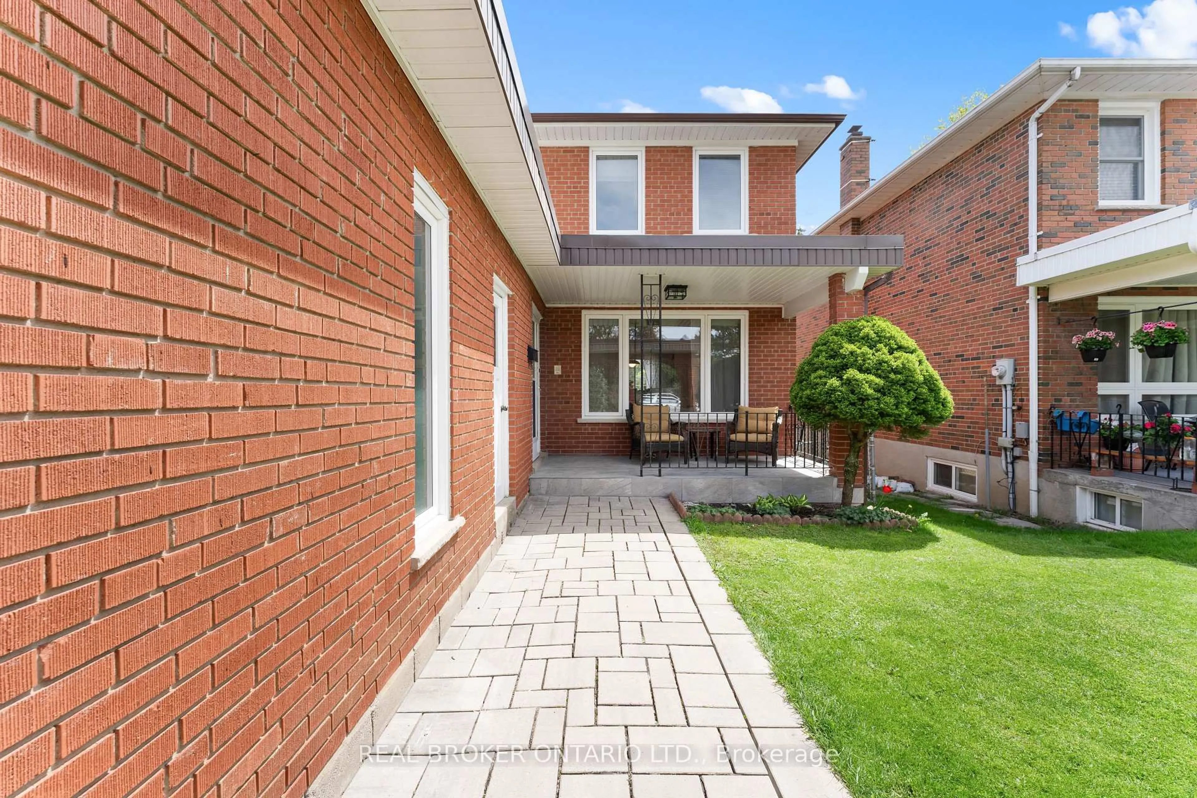 Home with brick exterior material, street for 111 Madawaska Ave, Toronto Ontario M2M 2R5