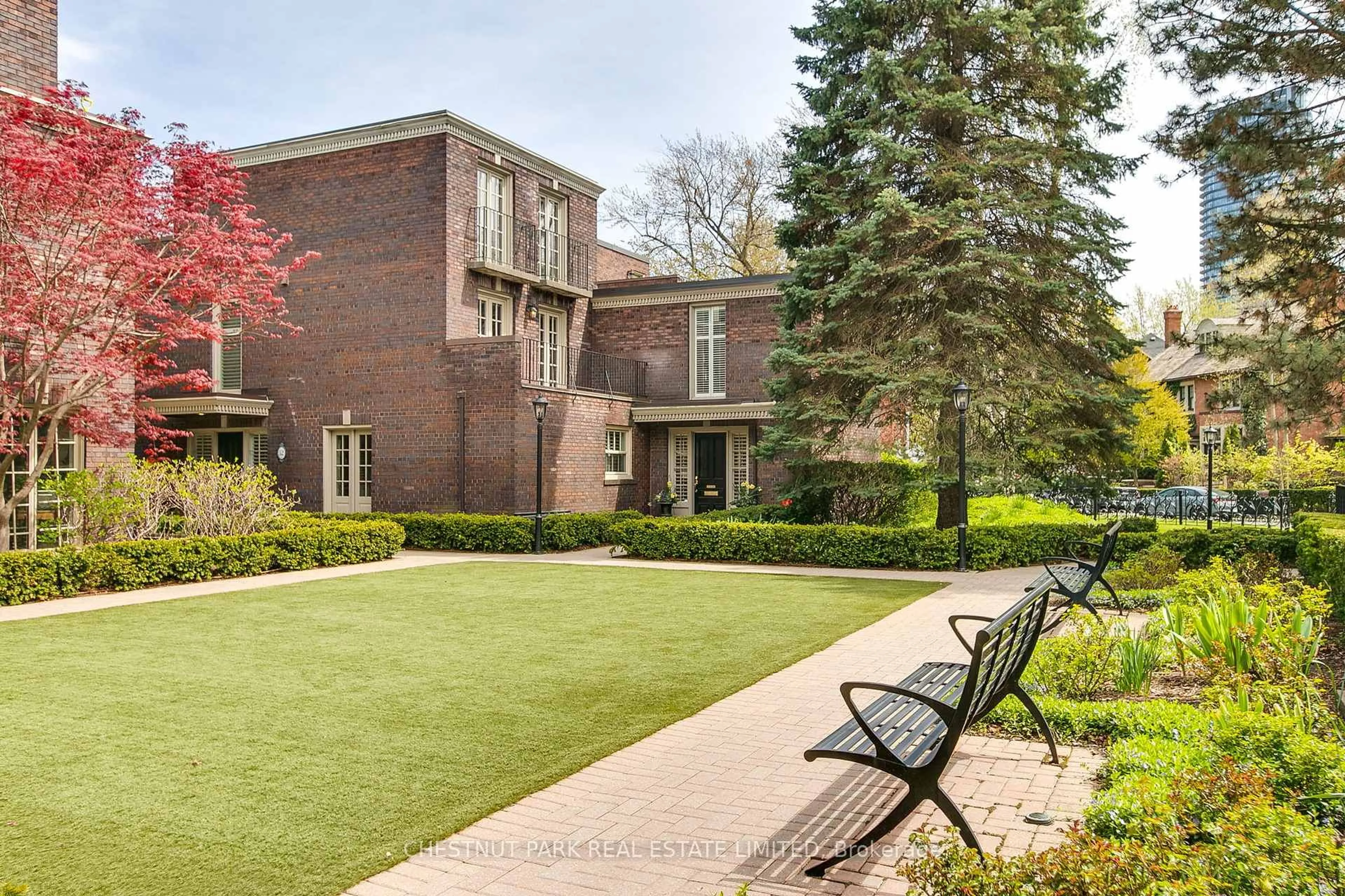 Patio, street for 52 Maple Ave, Toronto Ontario M4W 2T7