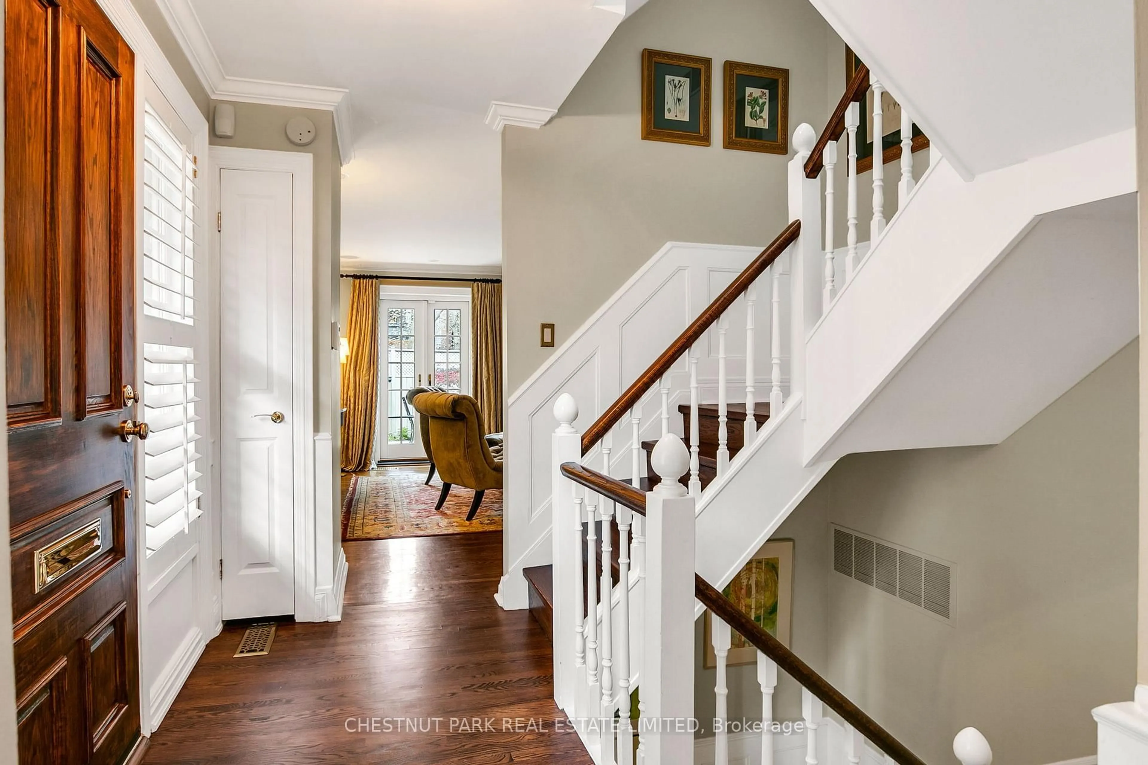 Indoor entryway for 52 Maple Ave, Toronto Ontario M4W 2T7
