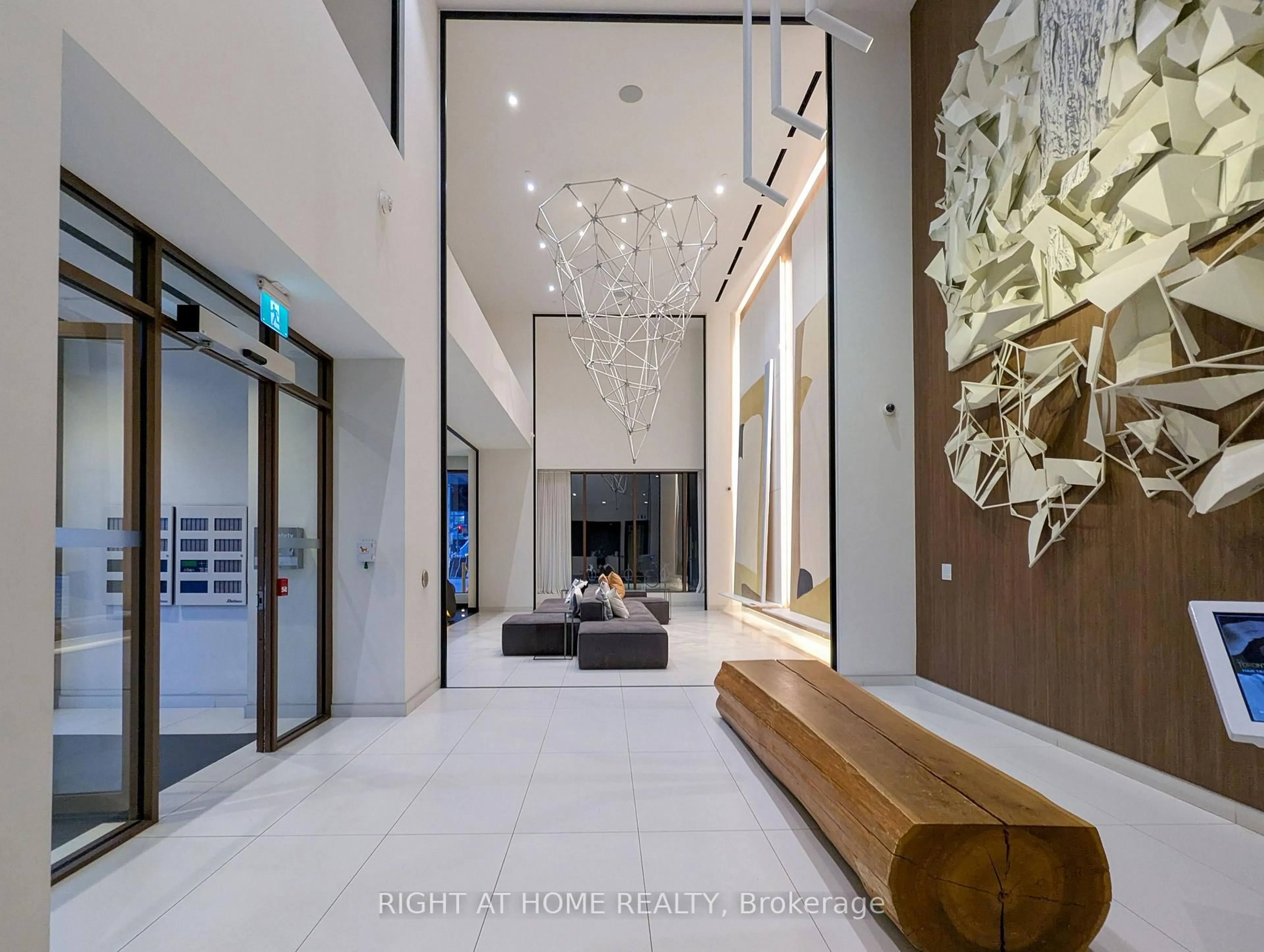 Indoor foyer for 15 Lower Jarvis St #609, Toronto Ontario M5E 0C4