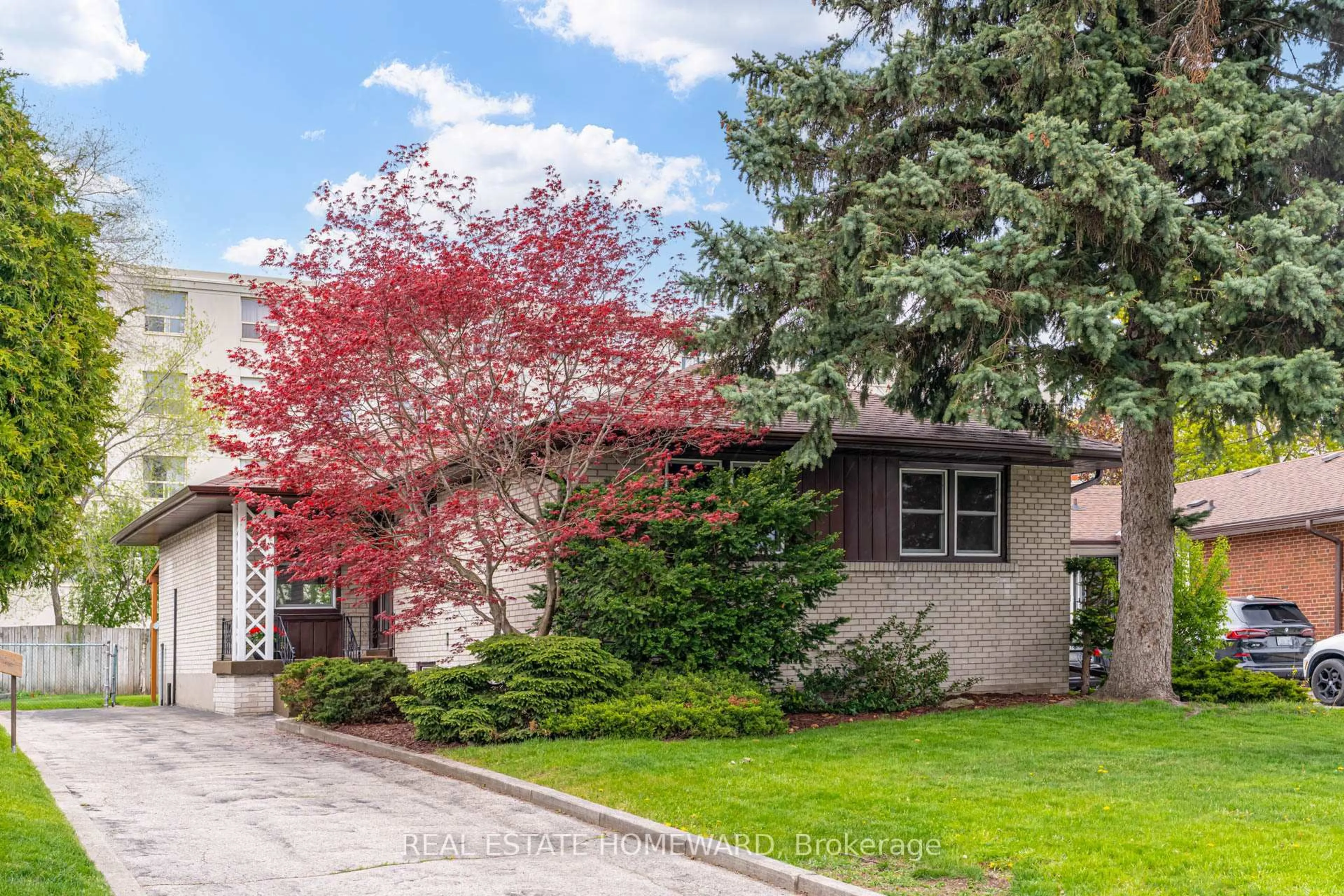 Unknown for 36 Hesketh Crt, Toronto Ontario M4A 1M6