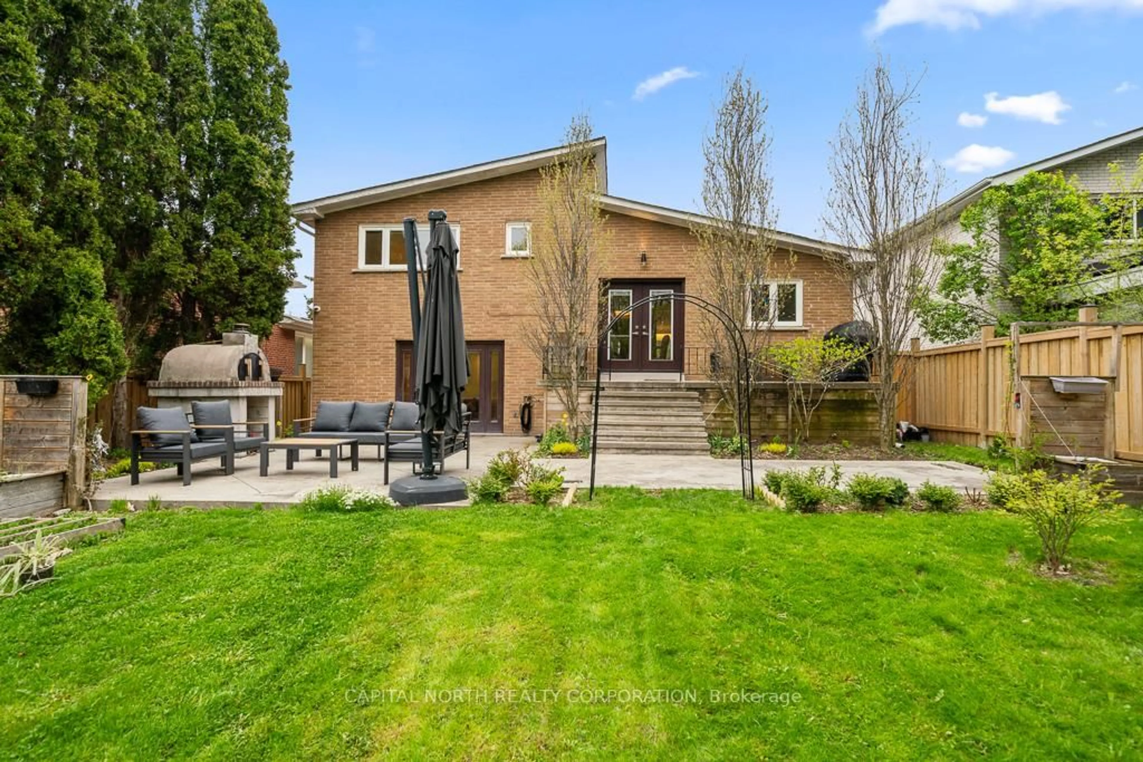 Unknown for 105 Rockford Rd, Toronto Ontario M2R 3A9