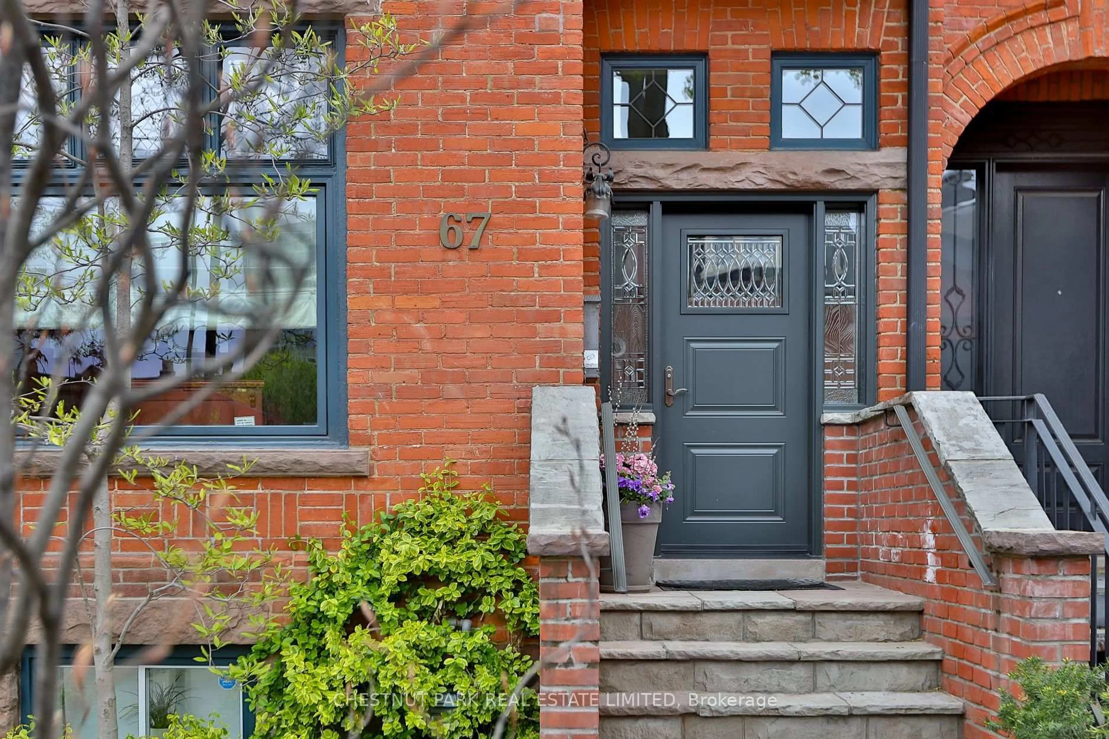 Home with brick exterior material, street for 67 Madison Ave, Toronto Ontario M5R 2S3