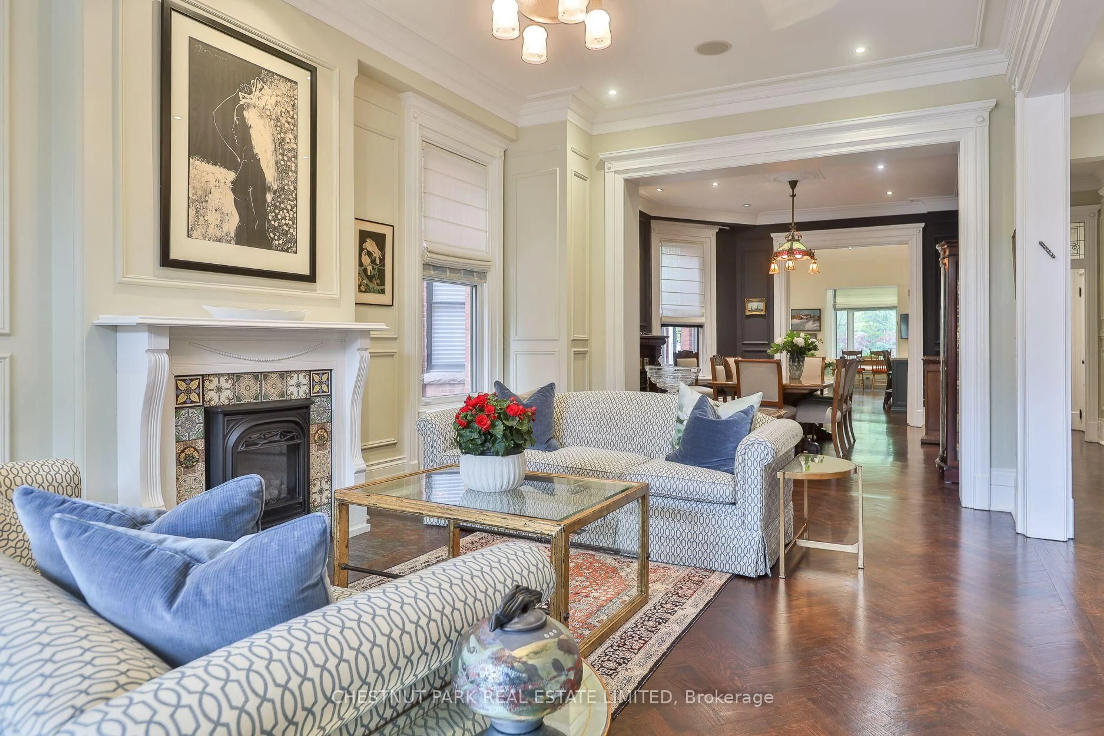 Living room with furniture, unknown for 67 Madison Ave, Toronto Ontario M5R 2S3