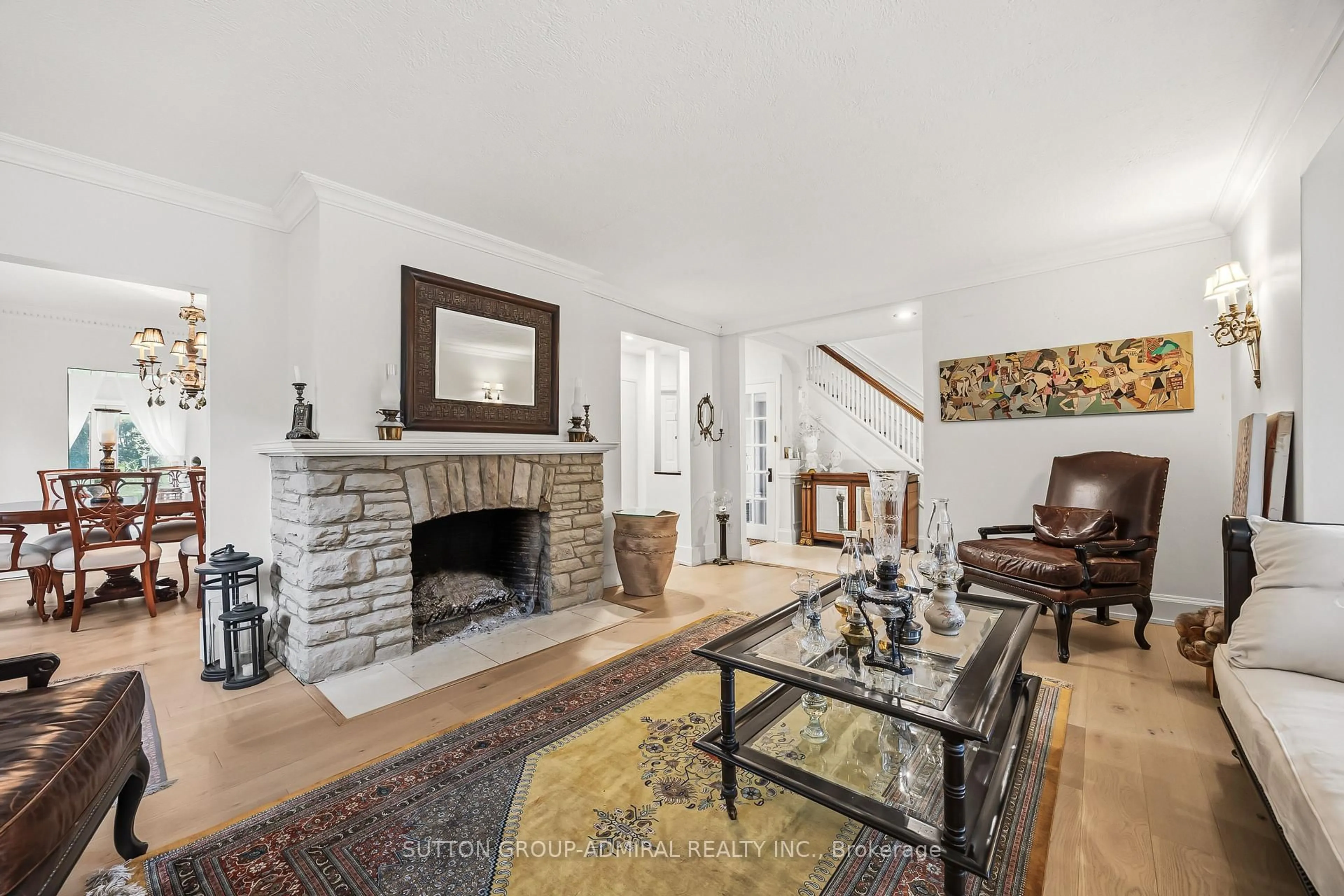 Living room with furniture, unknown for 94 St Leonard's Ave, Toronto Ontario M4N 1K5