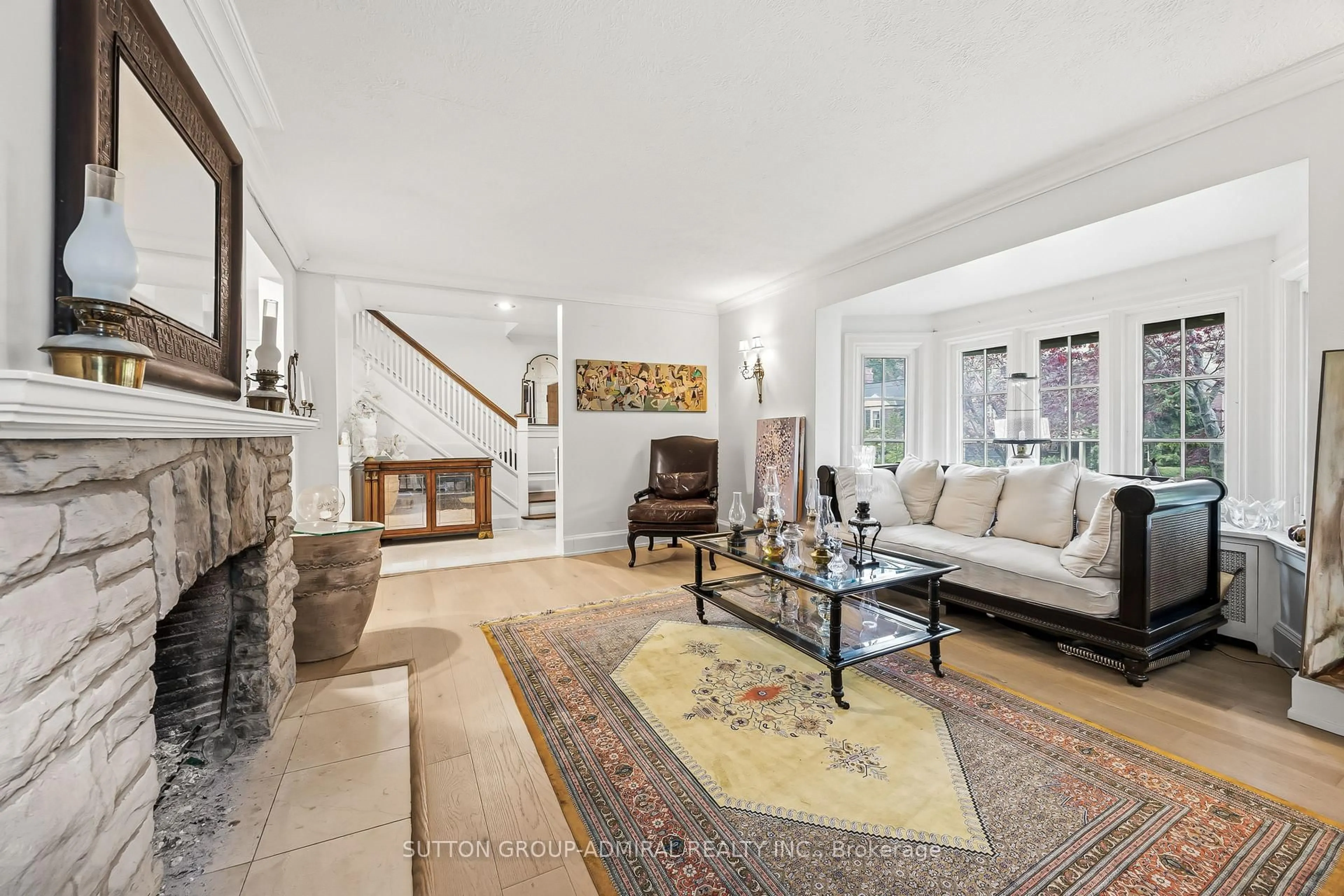 Living room with furniture, unknown for 94 St Leonard's Ave, Toronto Ontario M4N 1K5