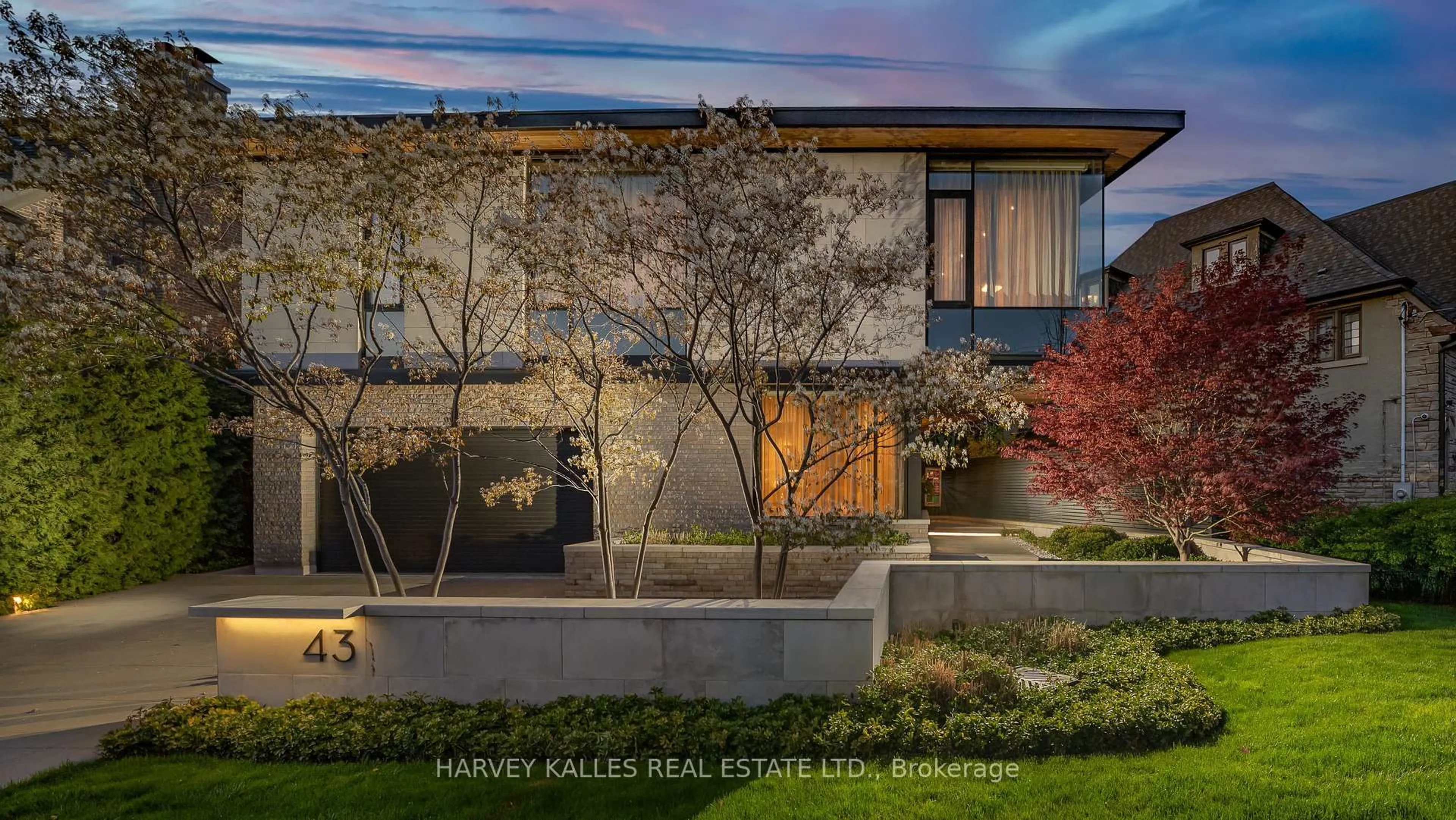 Unknown for 43 Hillholm Rd, Toronto Ontario M5P 1M4